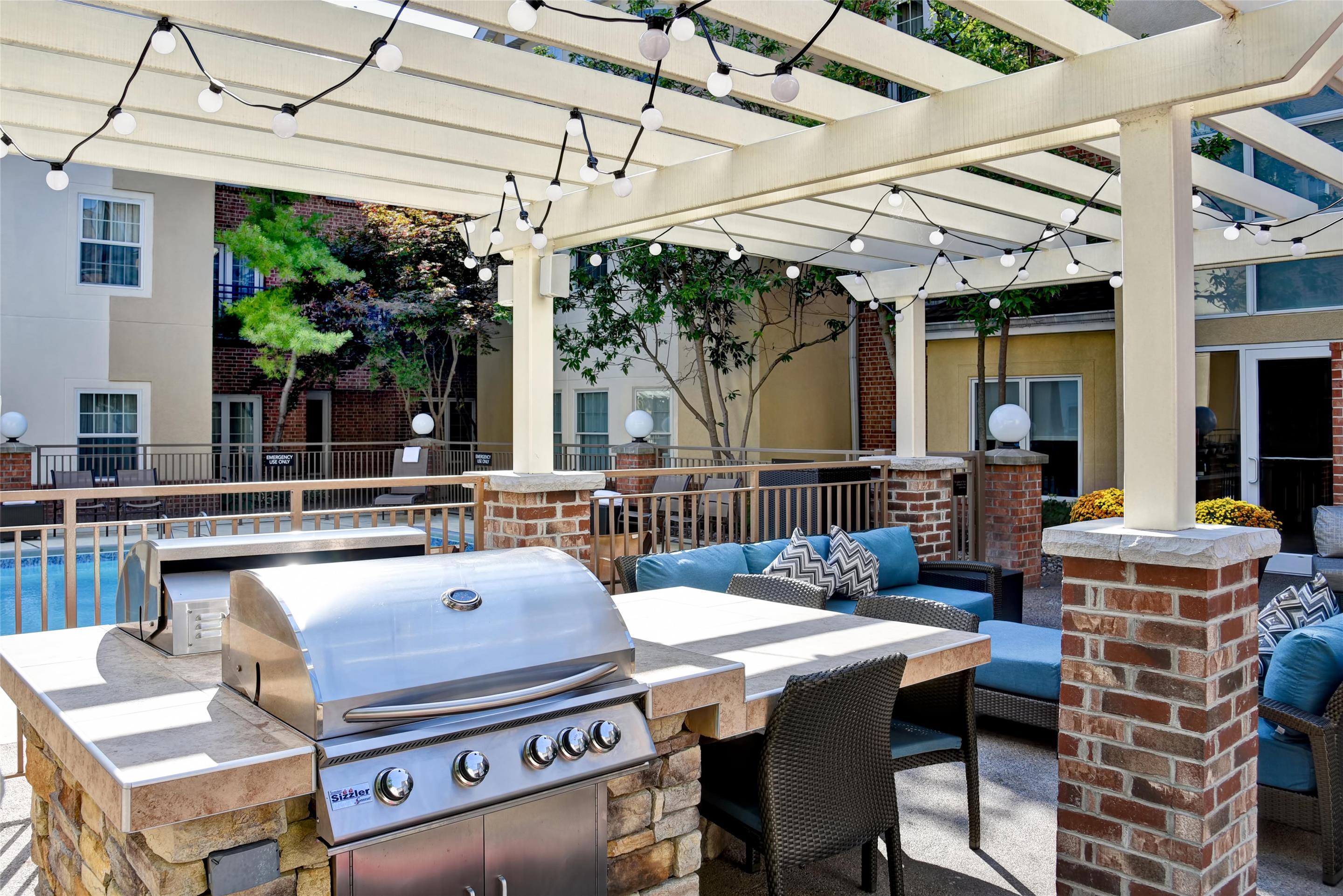 Exterior | Homewood Suites by Hilton Kansas City-Airport
