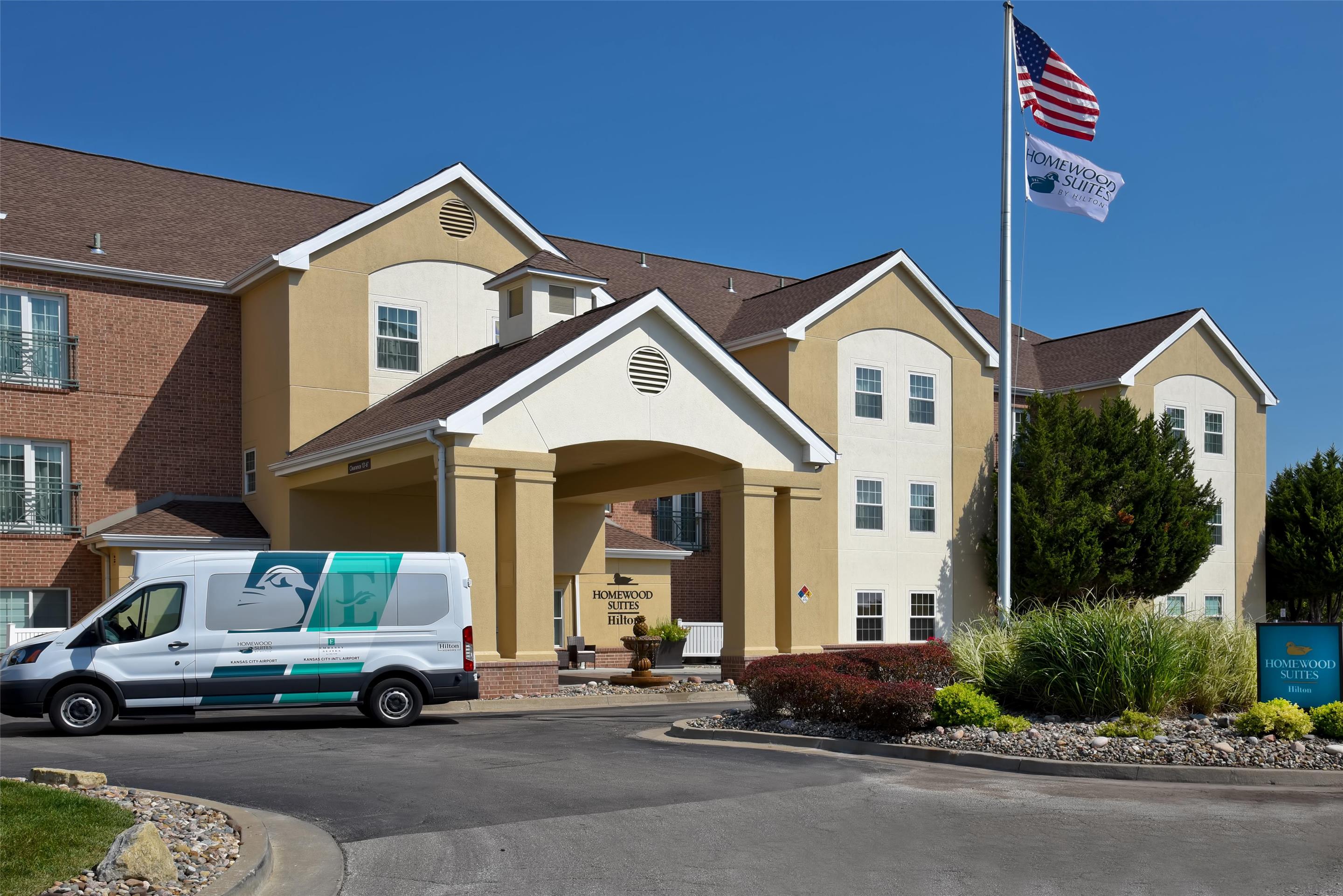 Exterior | Homewood Suites by Hilton Kansas City-Airport