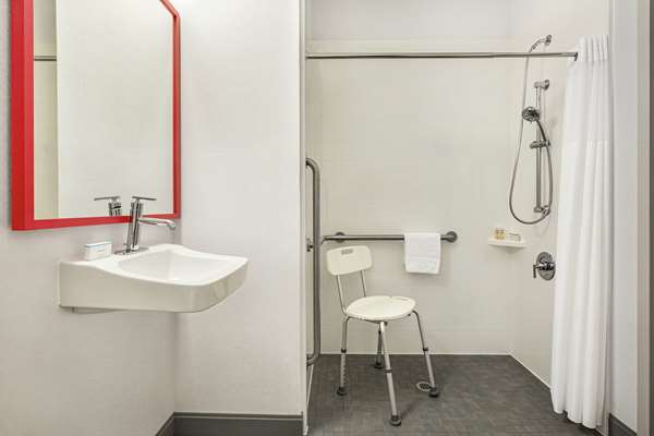  - Hampton Inn Blue Springs - I-70, Exit 20