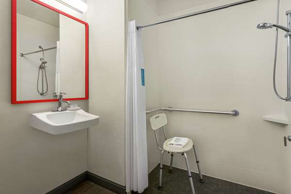  - Hampton Inn Blue Springs - I-70, Exit 20