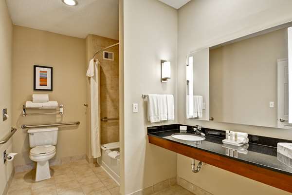  - Homewood Suites by Hilton Overland Park