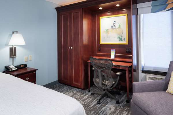  - Hampton Inn Liberty Kansas City - I-35, Exit 16