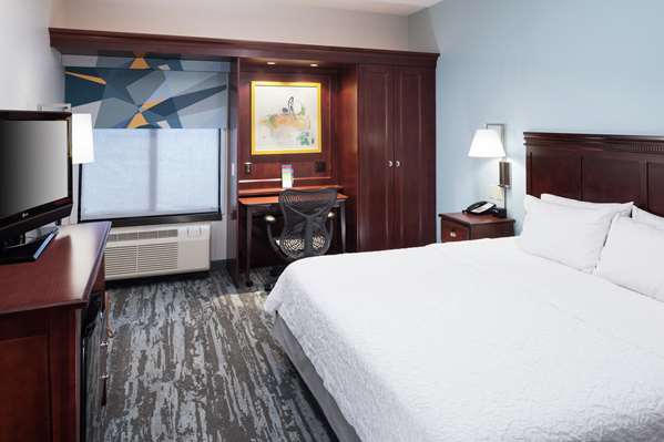  - Hampton Inn Liberty Kansas City - I-35, Exit 16