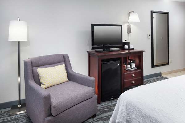  - Hampton Inn Liberty Kansas City - I-35, Exit 16