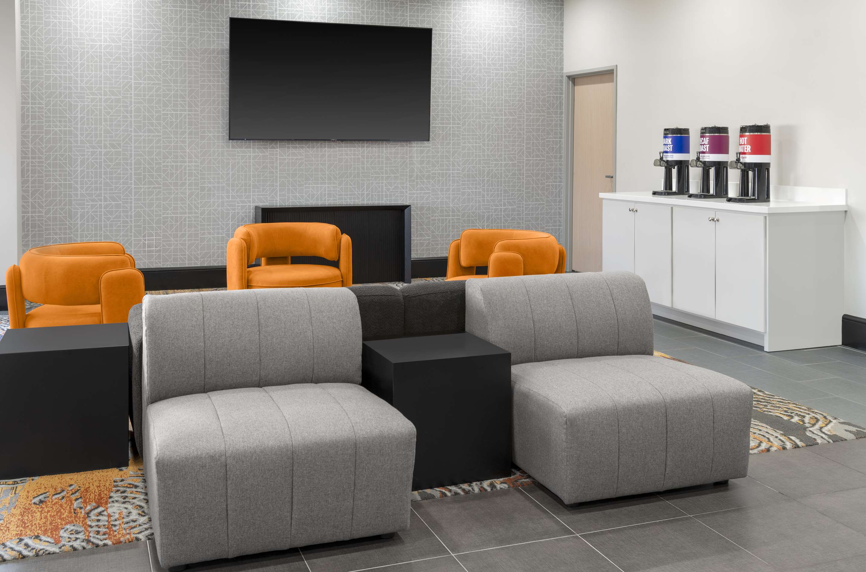 Lobby | Hampton Inn Olathe