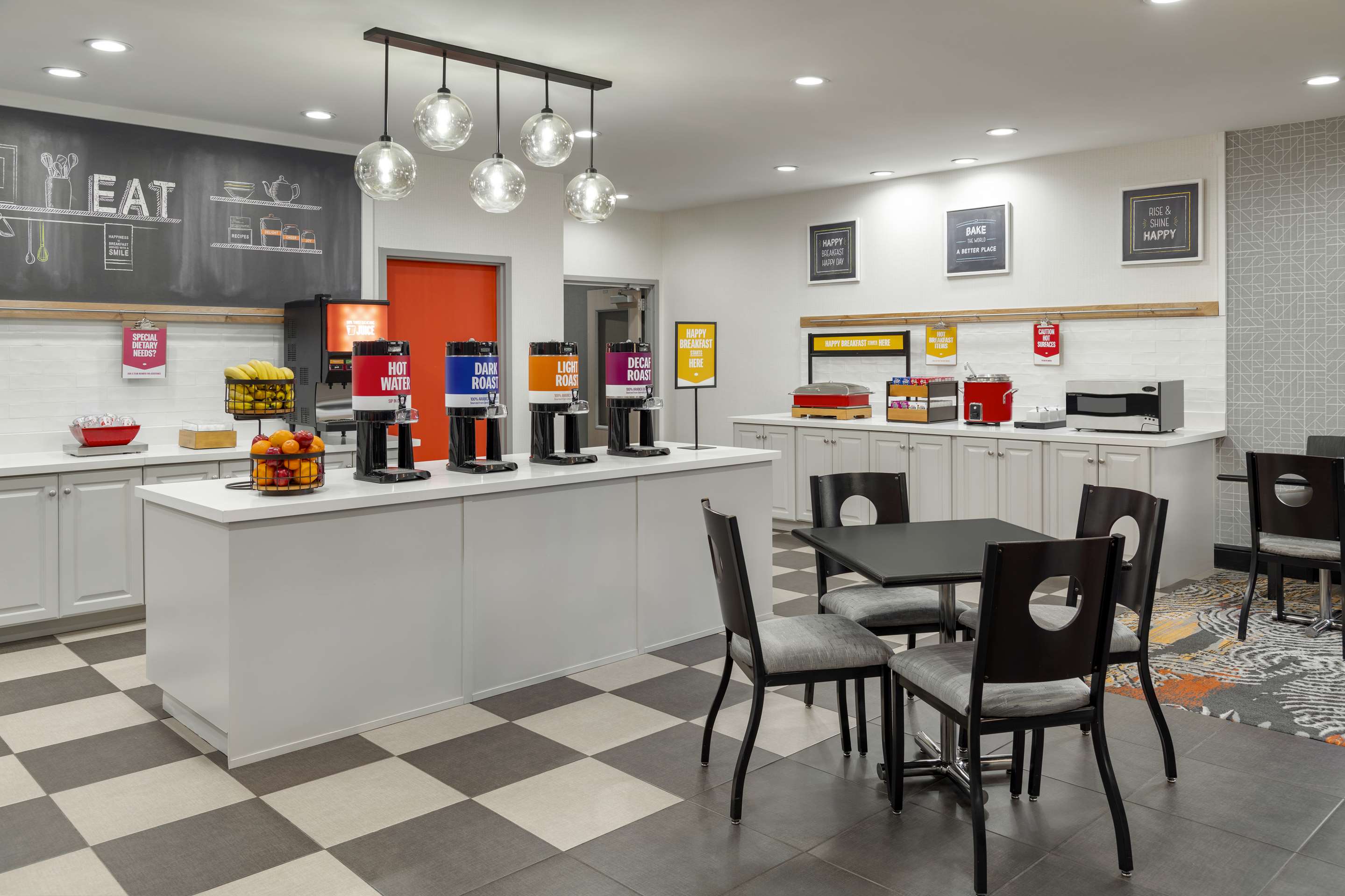 Breakfast Area | Hampton Inn Olathe