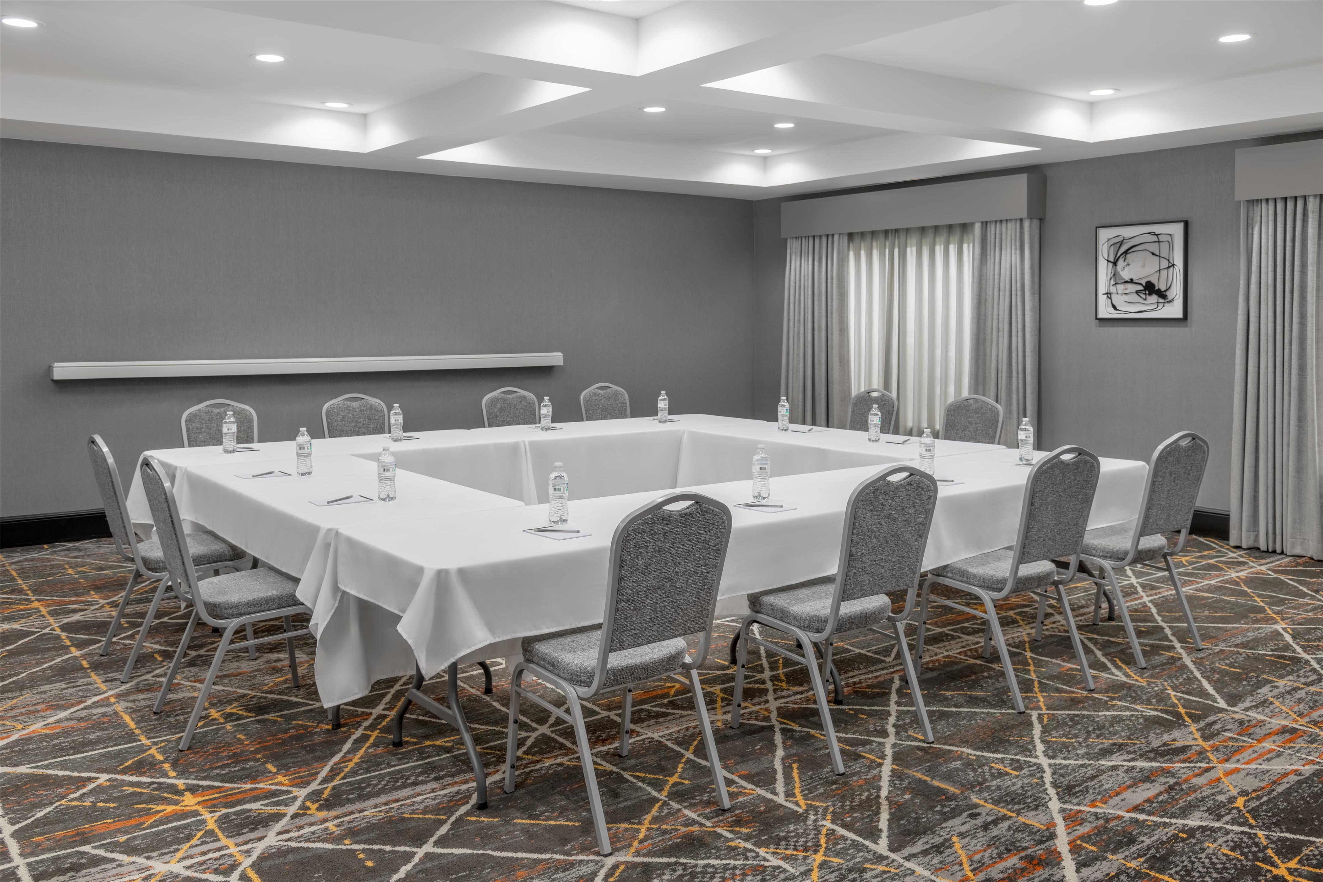 Meeting Room | Hampton Inn Olathe