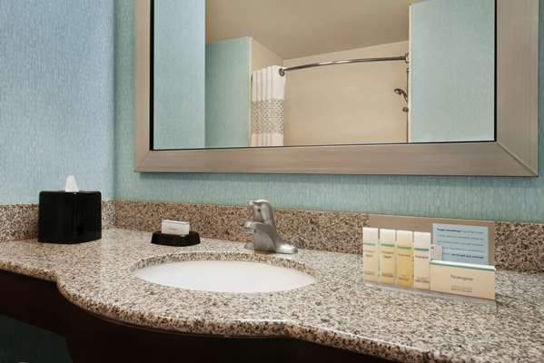  - Hampton Inn & Suites Grafton
