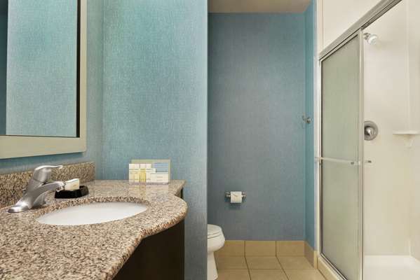  - Hampton Inn & Suites Grafton