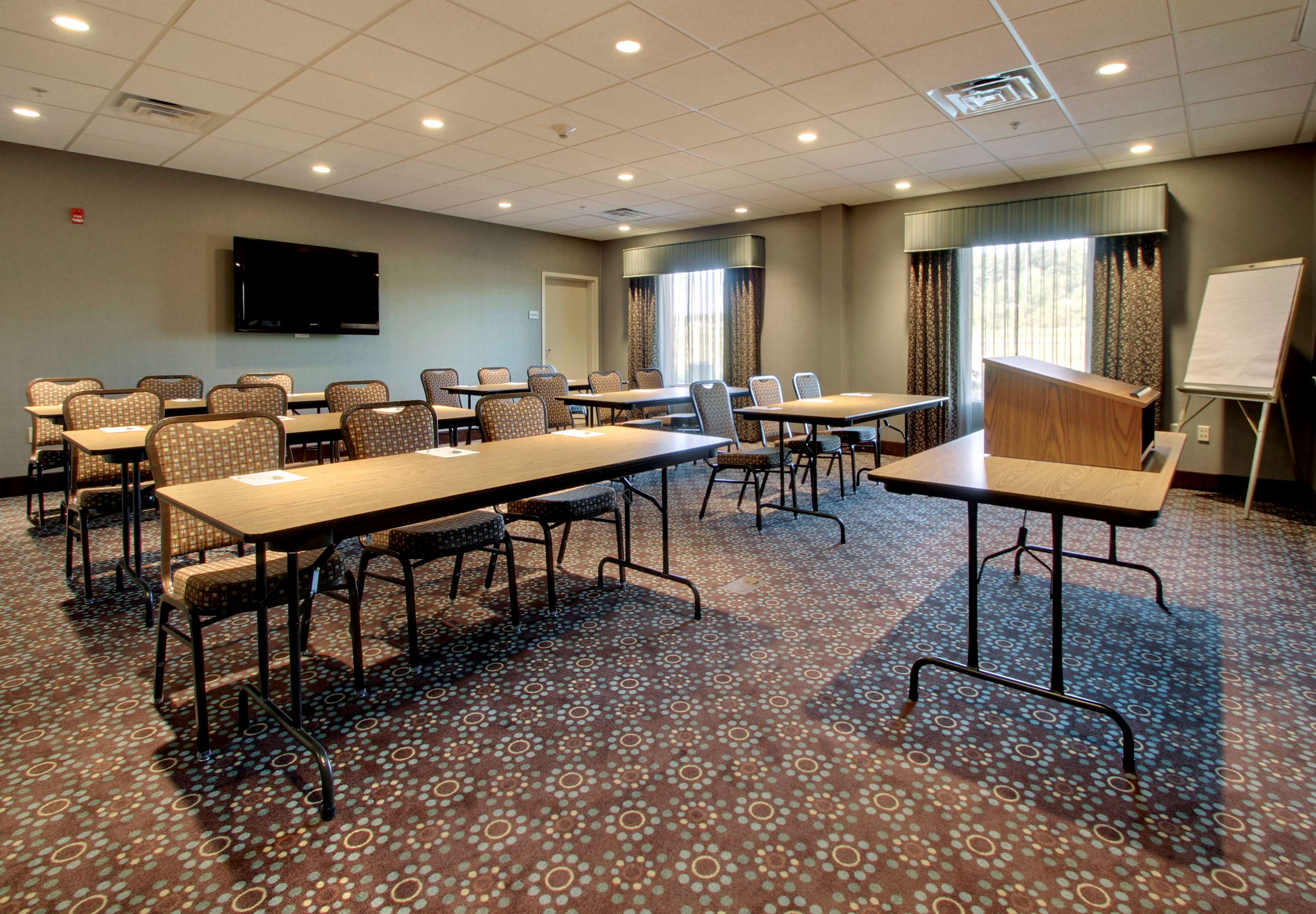 Meeting Room | Hampton Inn & Suites Grafton