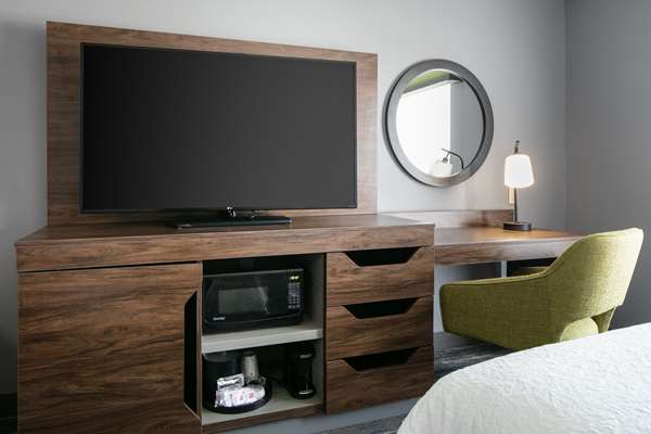  - Hampton Inn & Suites Grafton