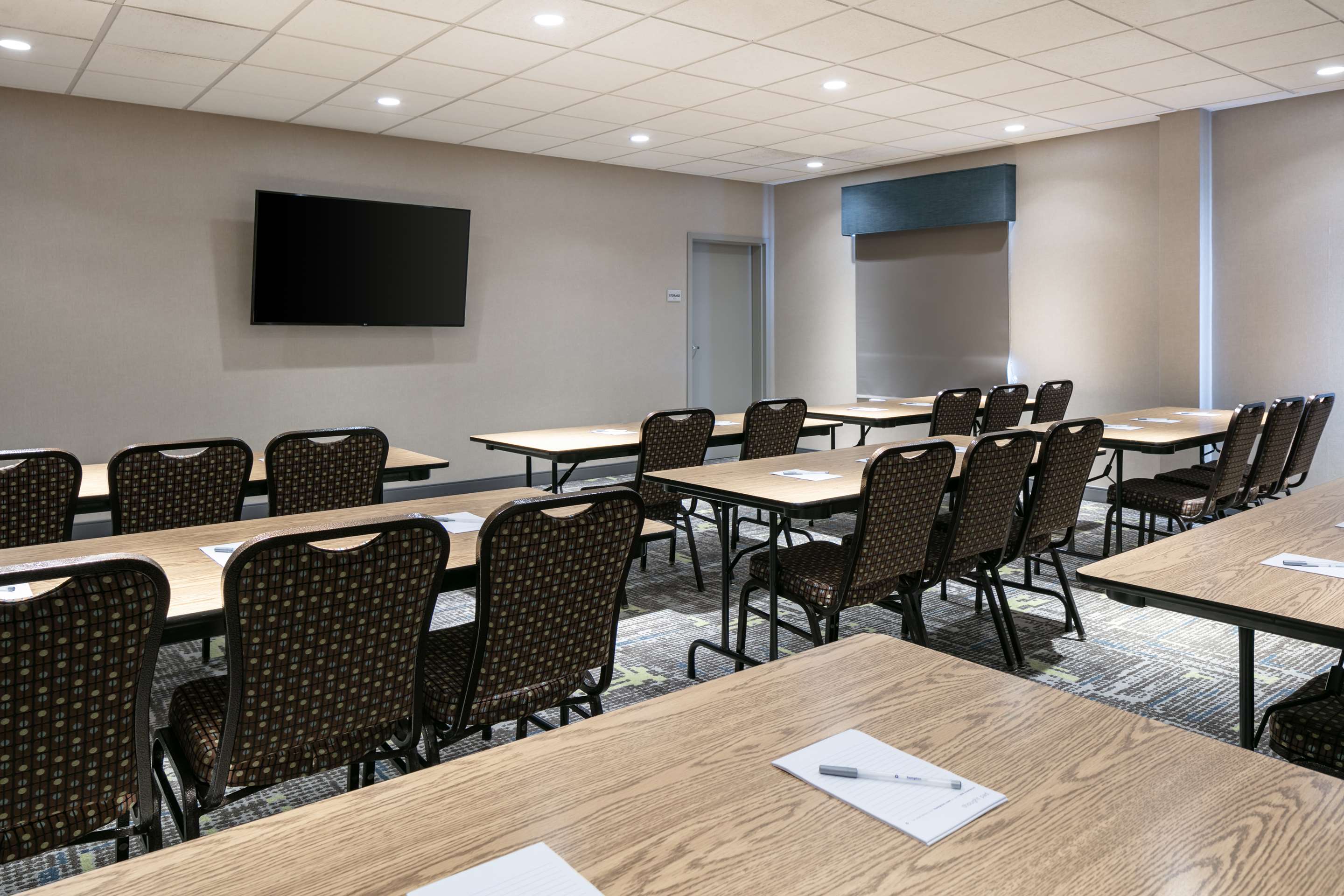 Meeting Room | Hampton Inn & Suites Grafton