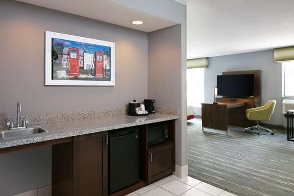  - Hampton Inn & Suites Grafton