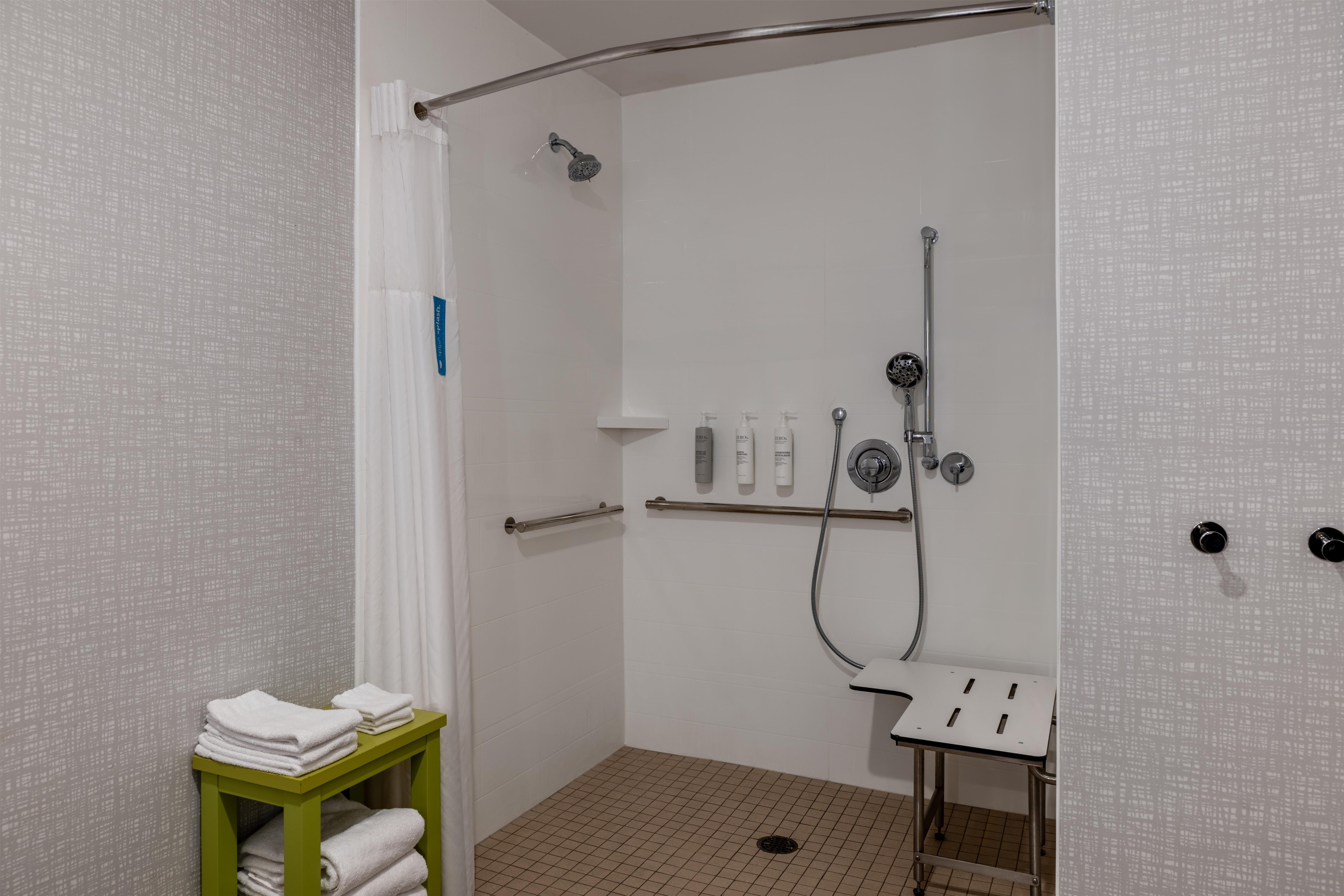 Hampton Inn & Suites by Hilton Grafton Room Type - 1KN MOB HEA ACC RIS STU NS
