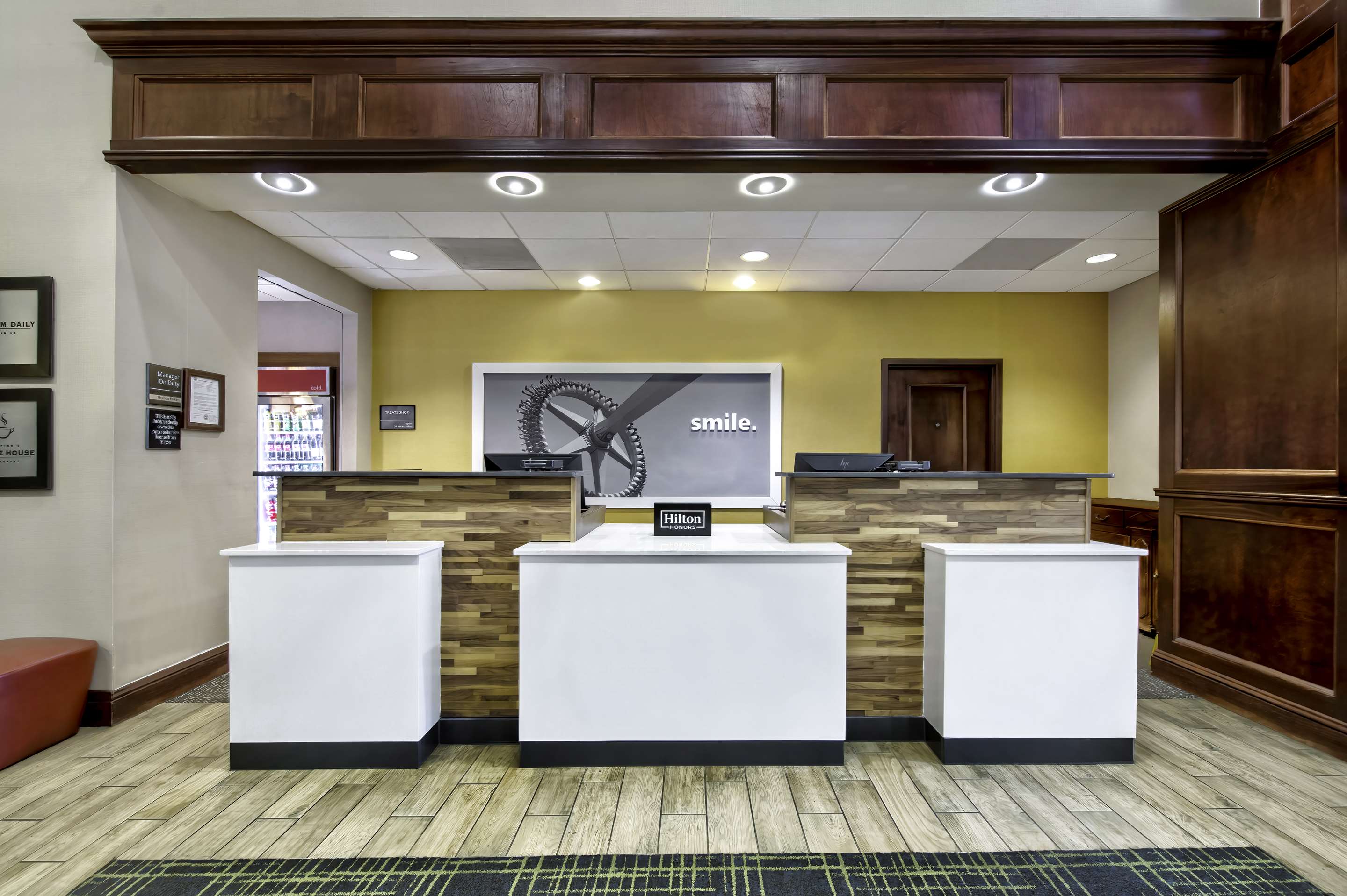 Reception | Hampton Inn & Suites Jackson