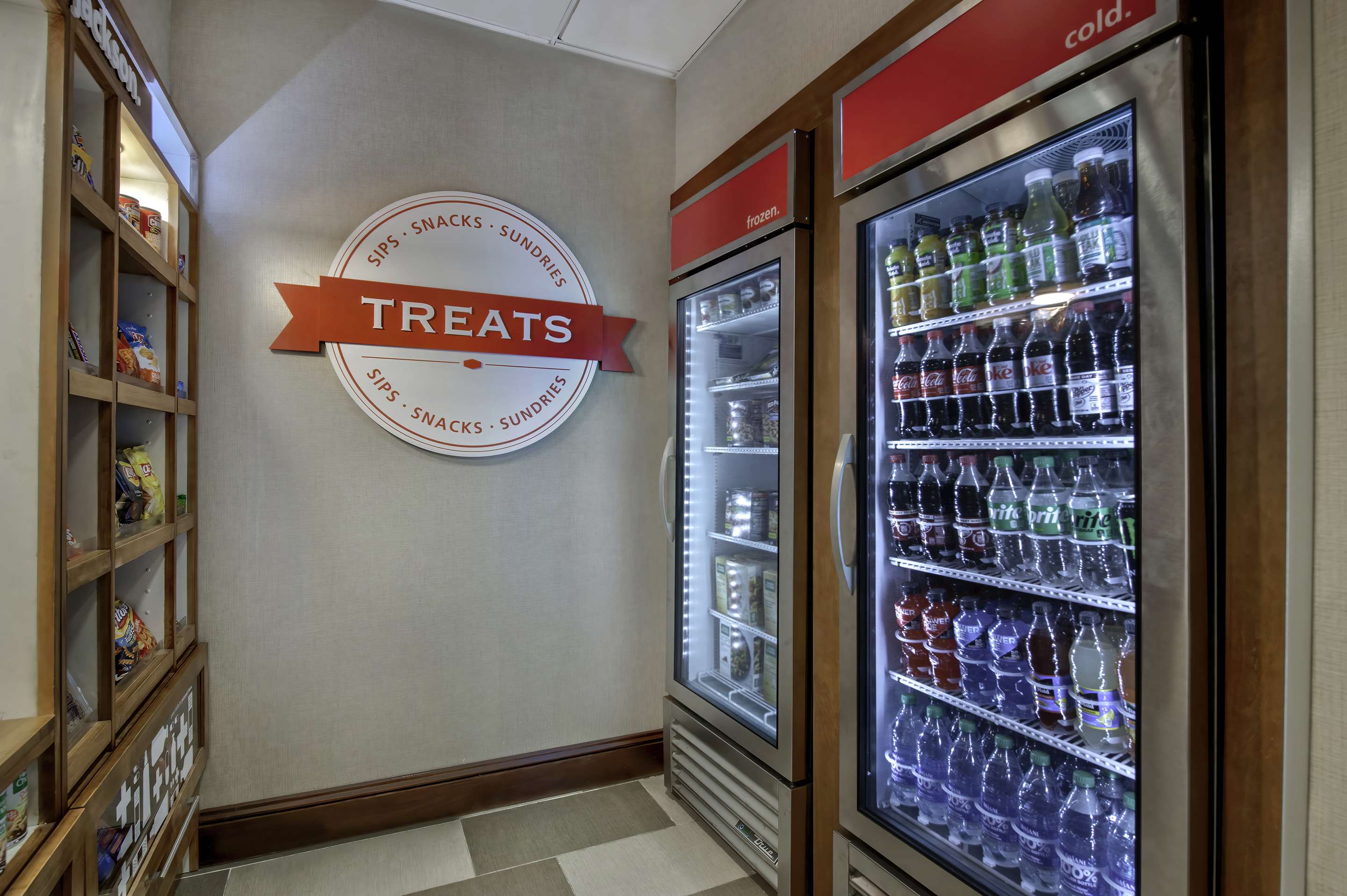 Restaurant | Hampton Inn & Suites Jackson