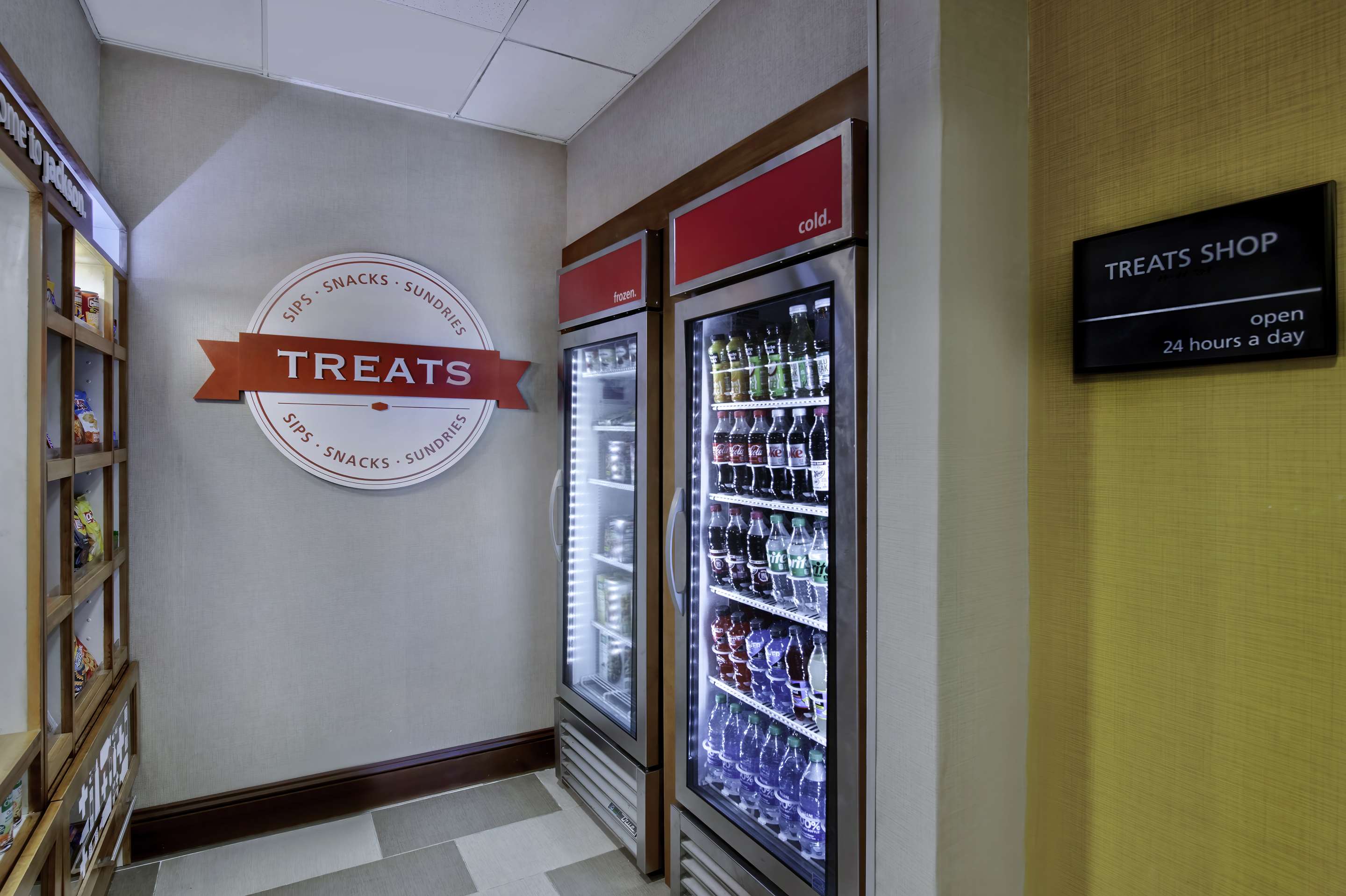 Restaurant | Hampton Inn & Suites Jackson