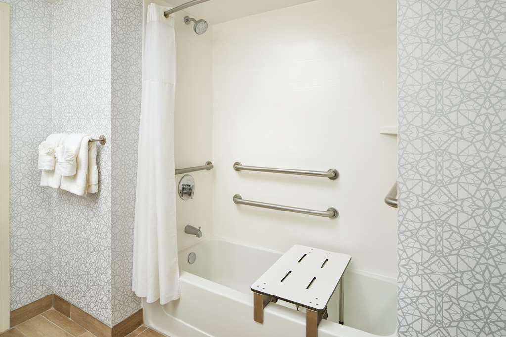 Hampton Inn Melbourne - Viera Room Type - 1KNG MOB HEAR ACC W TUB NS