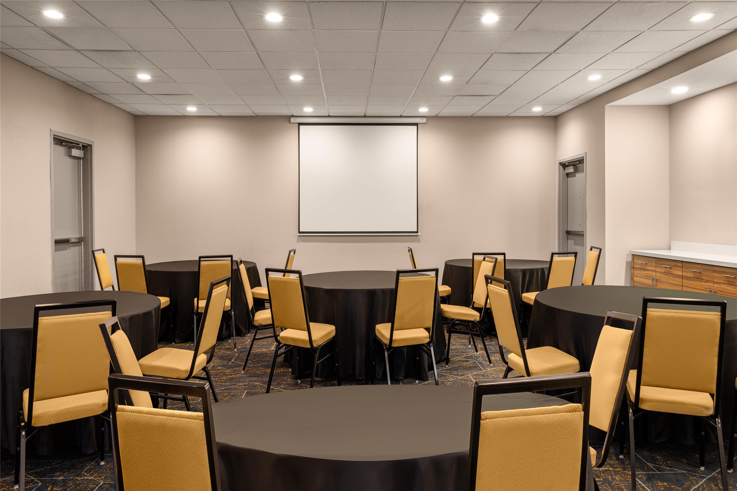 Meeting Room | Hampton Inn & Suites Moline-Quad City International Airport