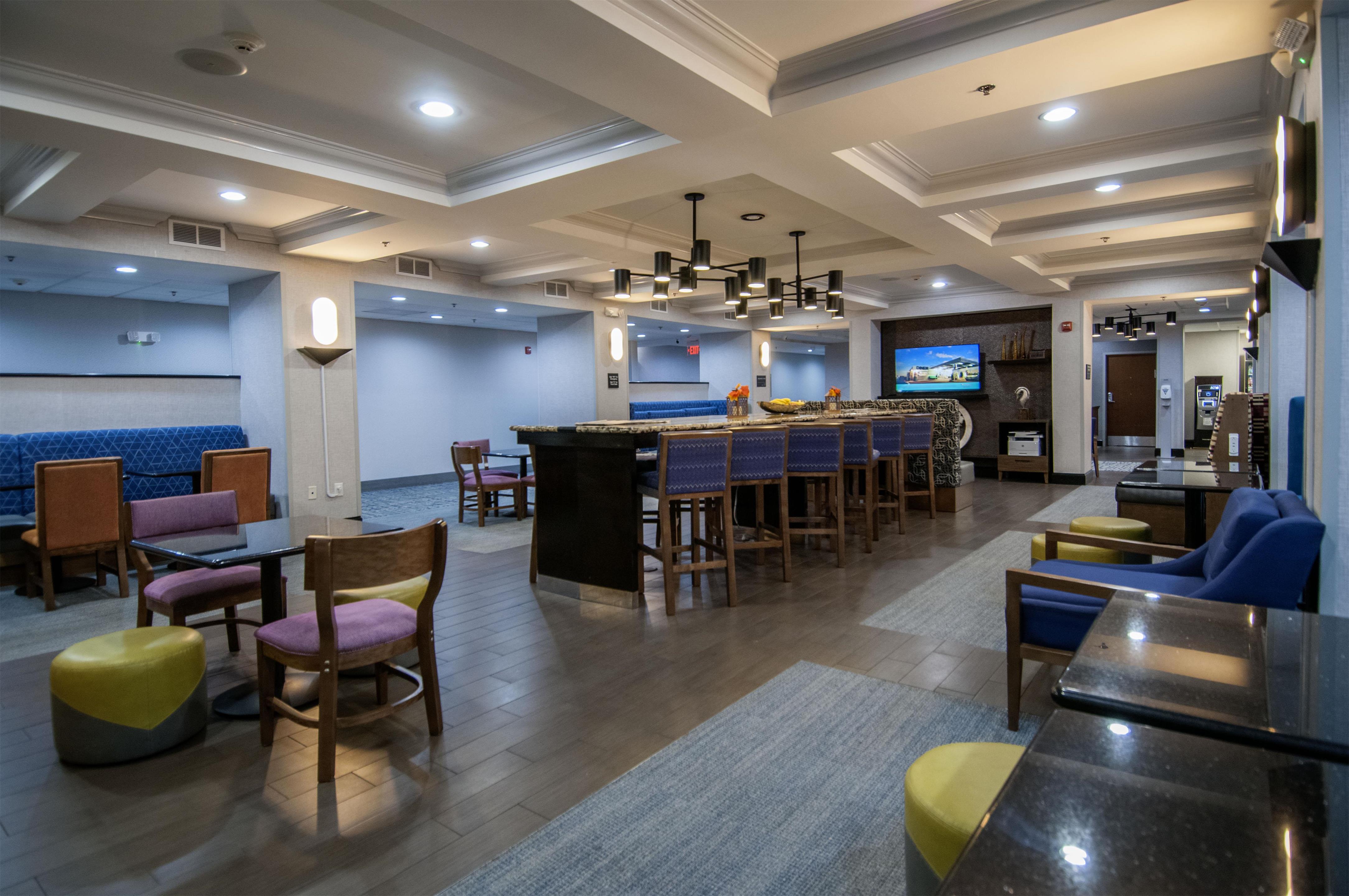 Lobby | Hampton Inn West Monroe