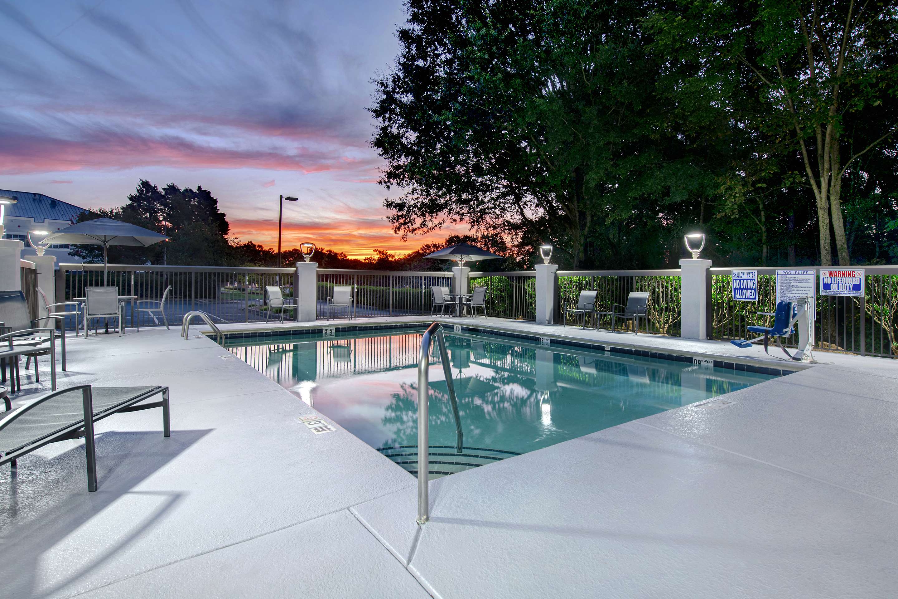Pool | Hampton Inn Charlotte/Monroe