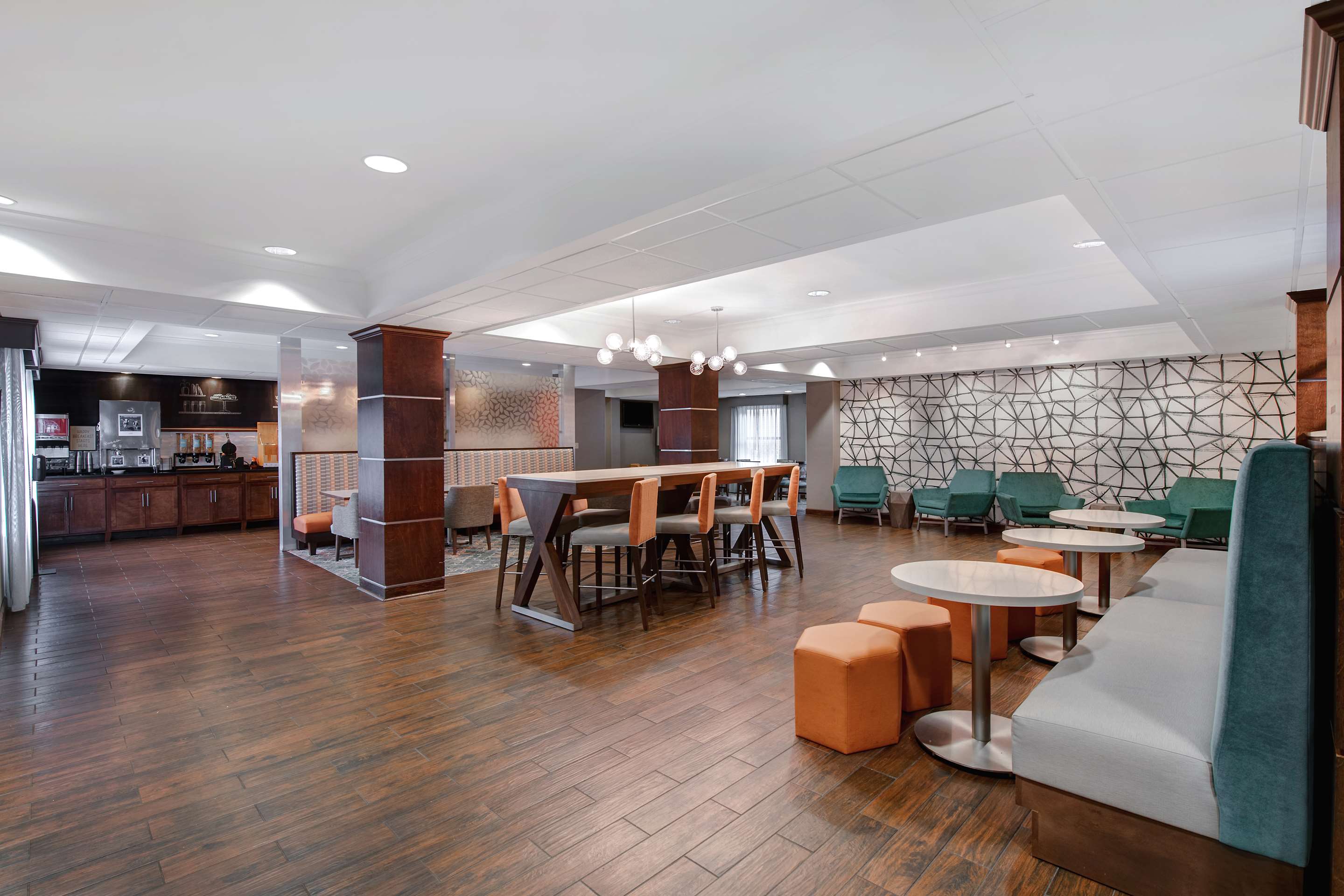 Breakfast Area | Hampton Inn Charlotte/Monroe