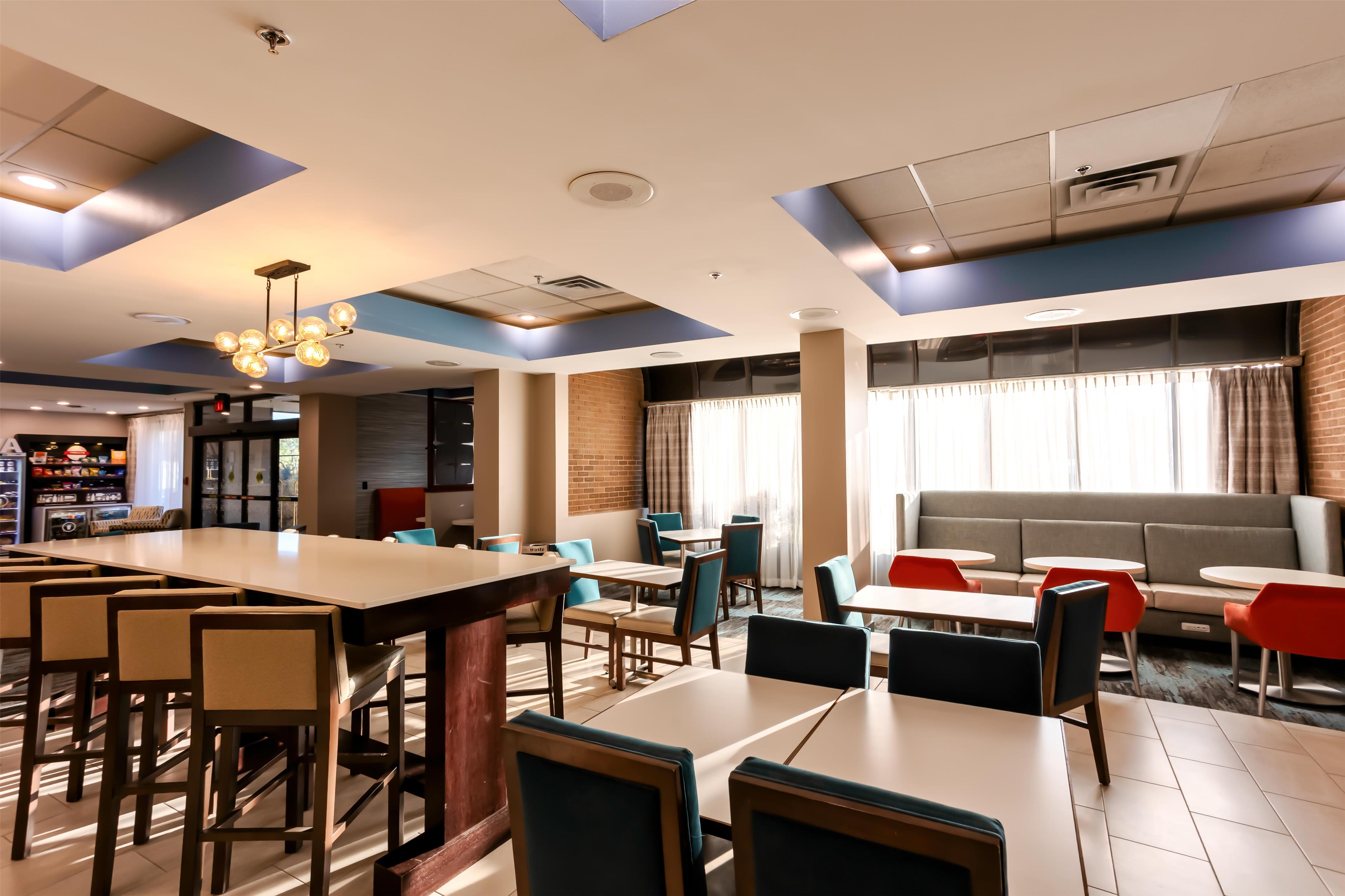 Lobby | Hampton Inn Manassas