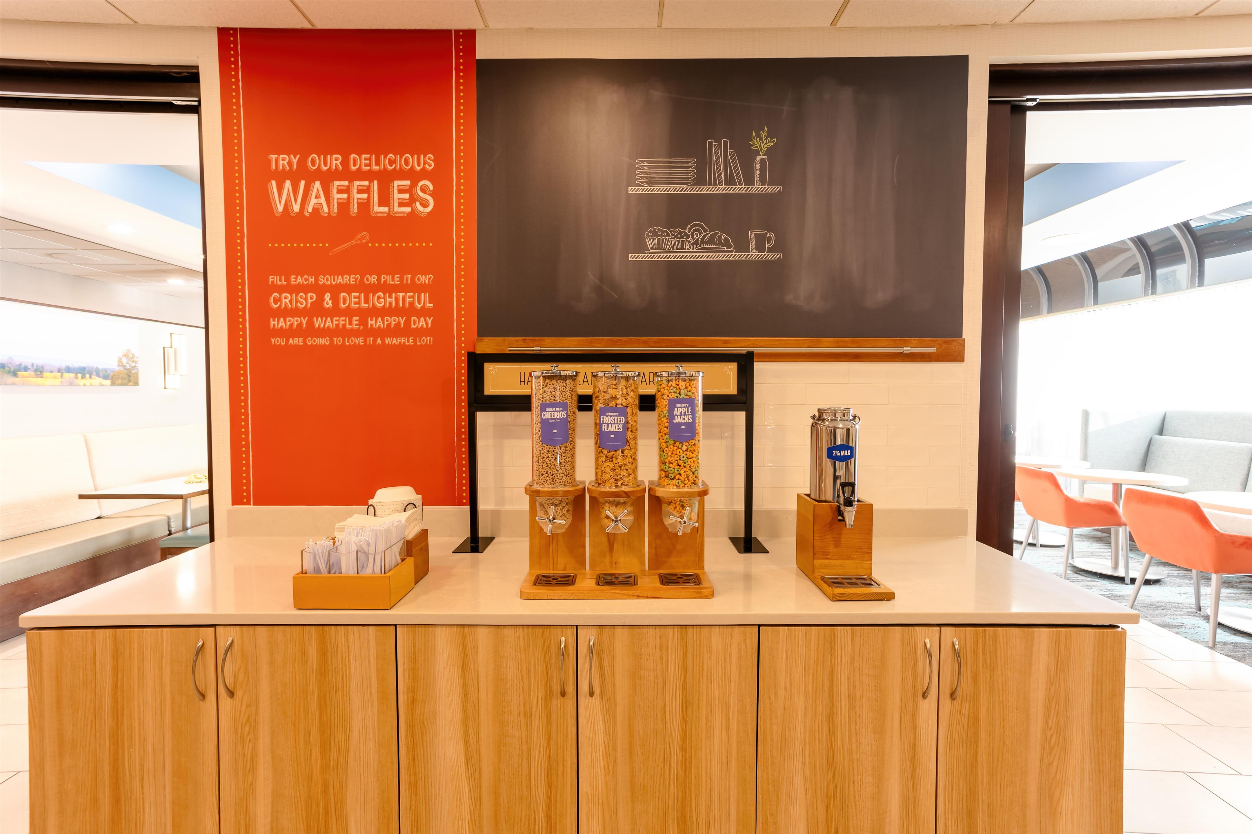 Breakfast Area | Hampton Inn Manassas