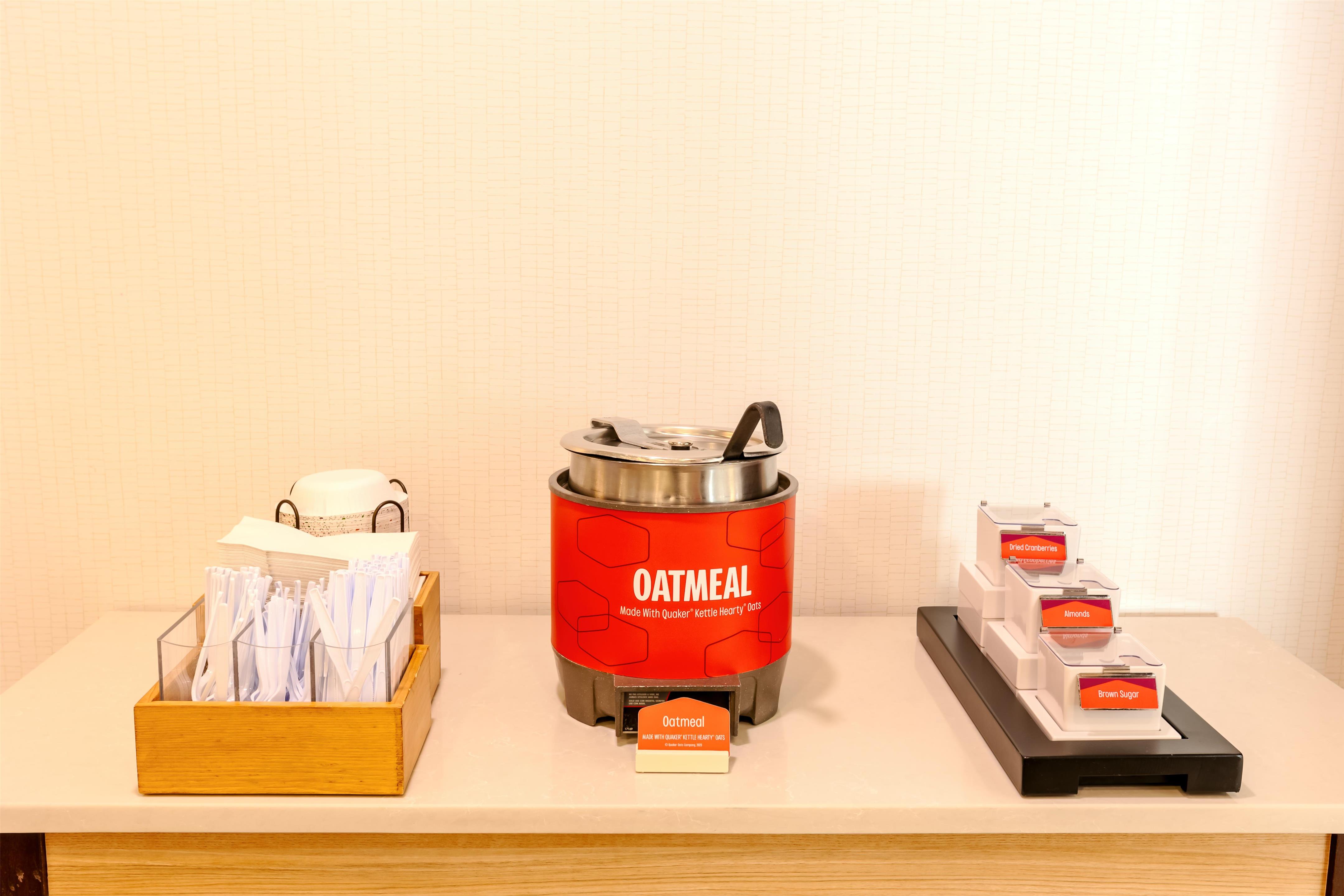 Breakfast Area | Hampton Inn Manassas