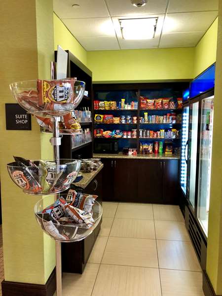 Restaurant - Hampton Inn & Suites Woodstock