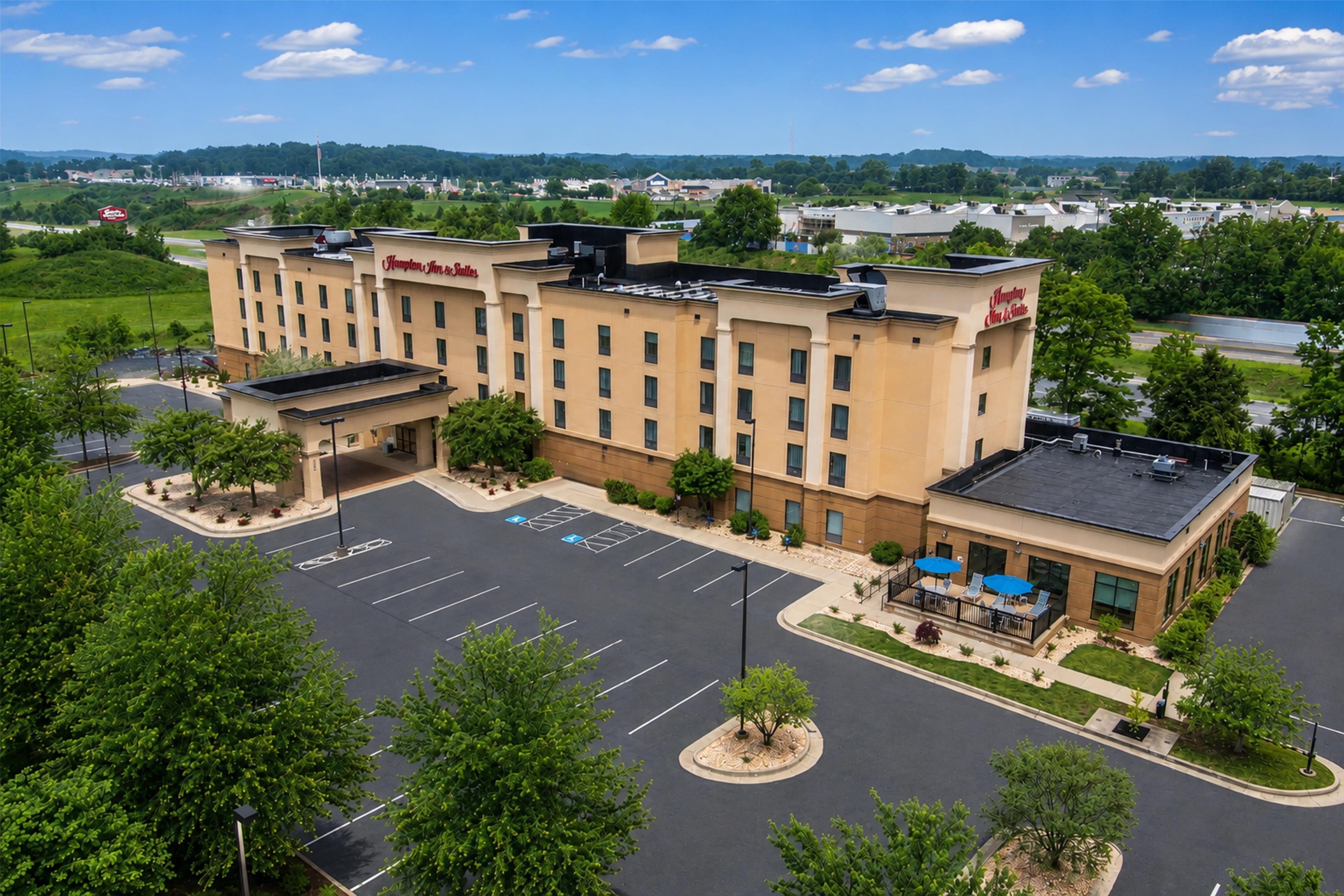 Exterior | Hampton Inn & Suites Woodstock, VA