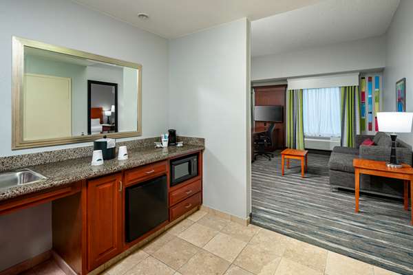  - Hampton Inn & Suites Mobile - I-65, Exit 3