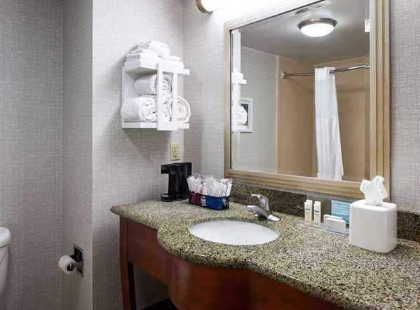  - Hampton Inn & Suites Mobile - I-65, Exit 3