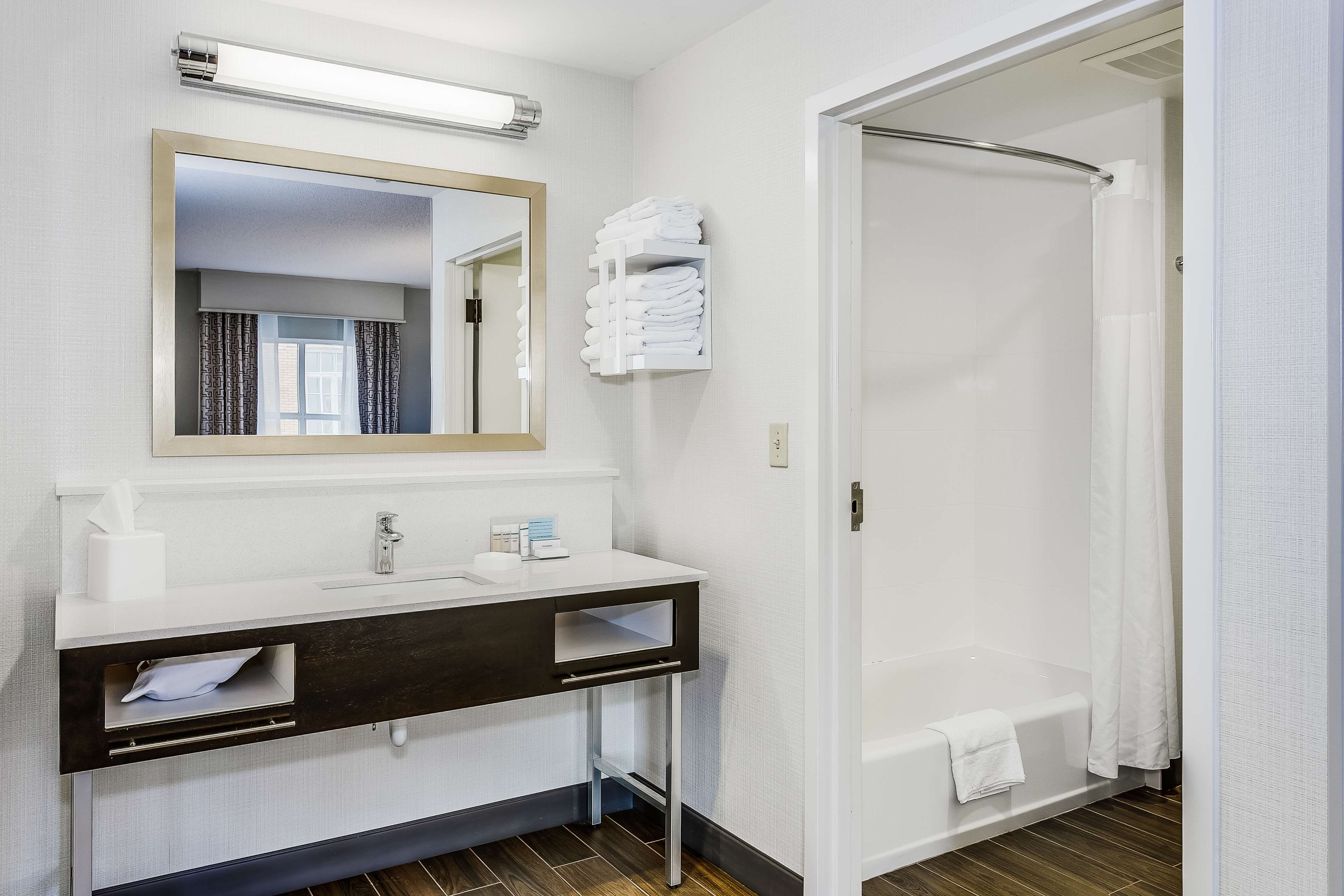 Hampton Inn & Suites Mobile- Downtown Historic District Room Type - 2 QNS STUDIO SUITE NONSMOK