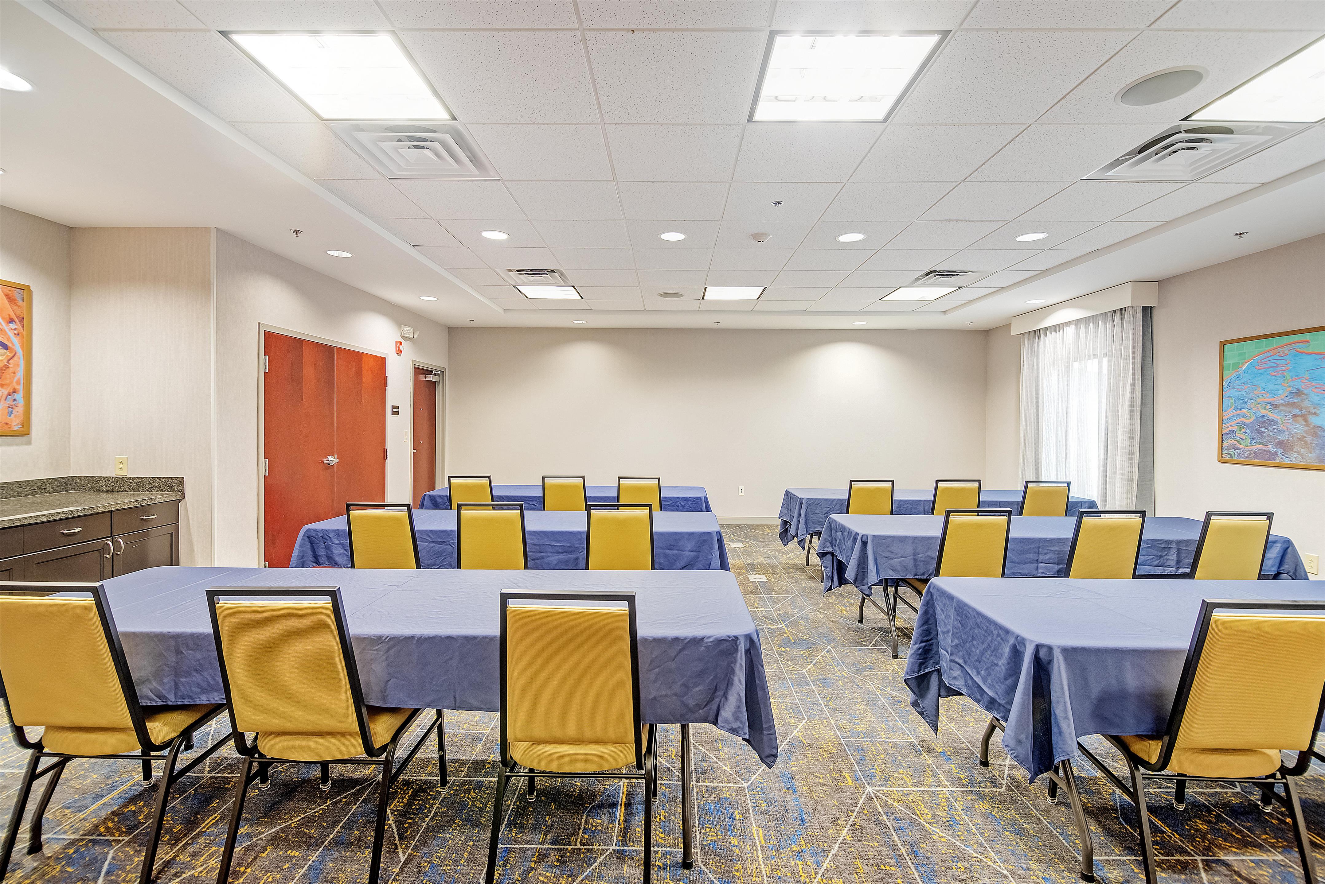 Meeting Room | Hampton Inn Foley