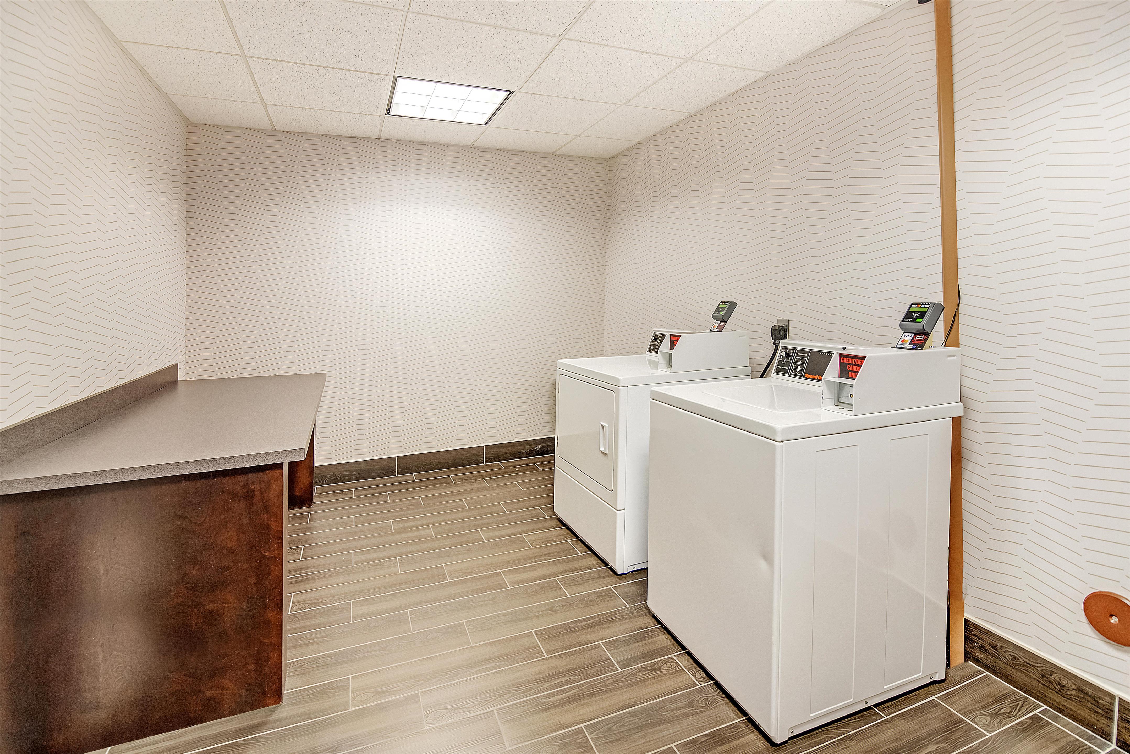 Laundry | Hampton Inn Foley