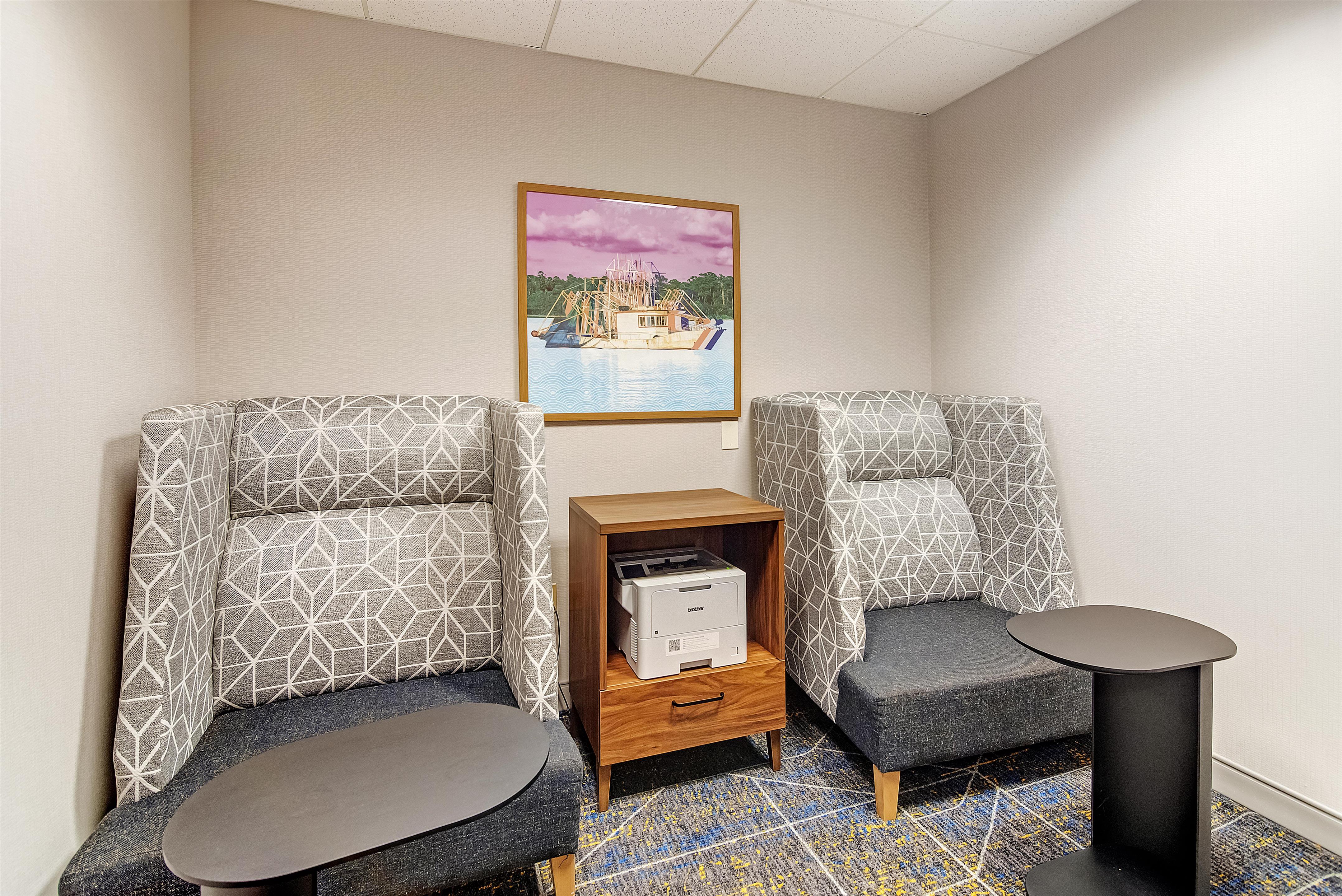 Business Center | Hampton Inn Foley