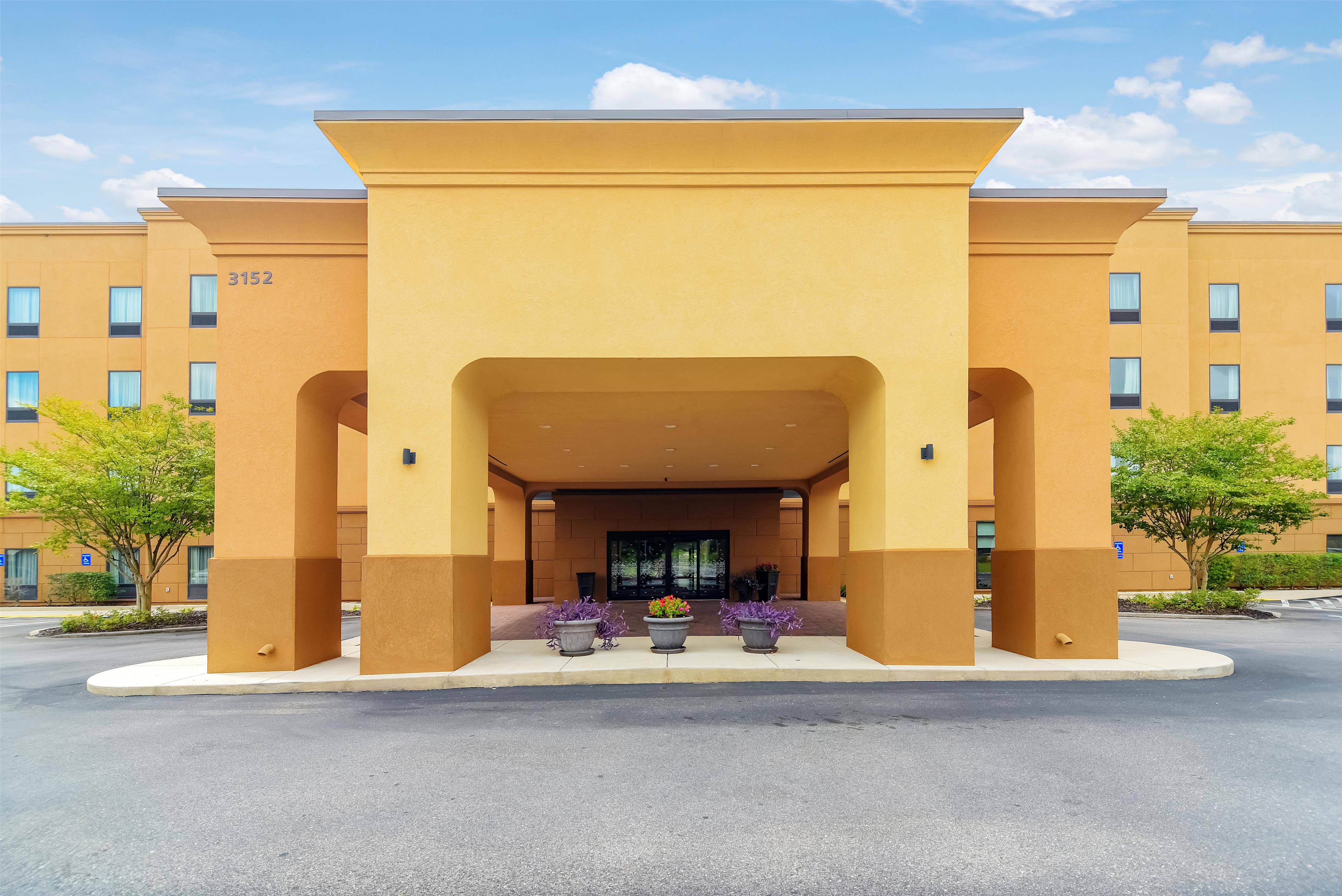 Exterior | Hampton Inn Foley