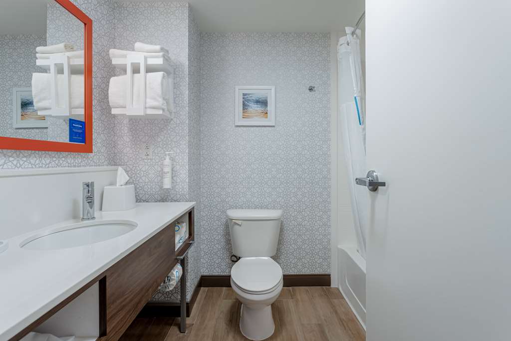 Hampton Inn & Suites by Hilton Orange Beach/Gulf Front Room Type - 2 QUEEN BEDS INLAND NS