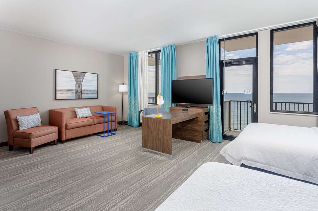Hampton Inn & Suites by Hilton Orange Beach/Gulf Front - Tap to explore photos