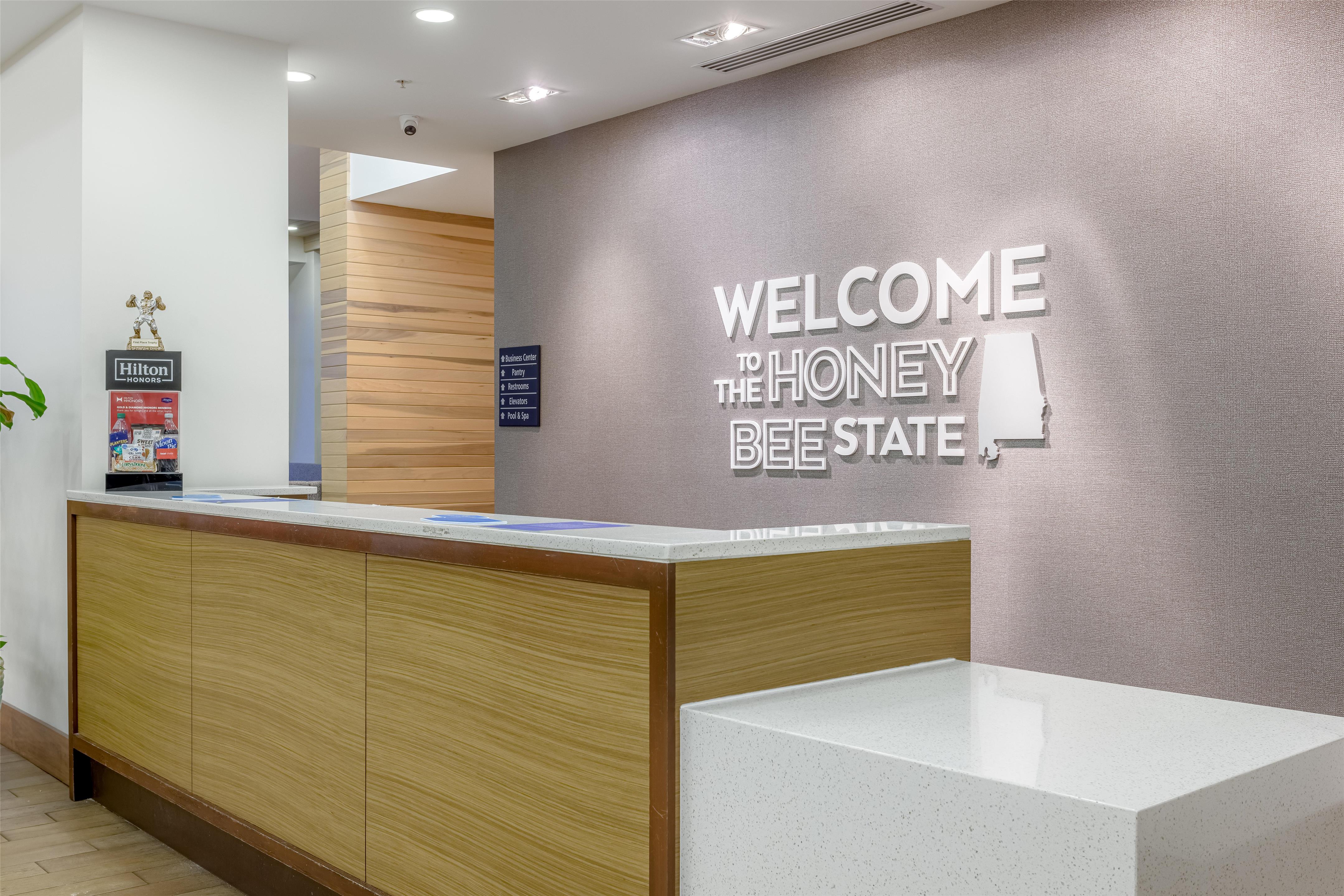 Reception | Hampton Inn & Suites Orange Beach/Gulf Front