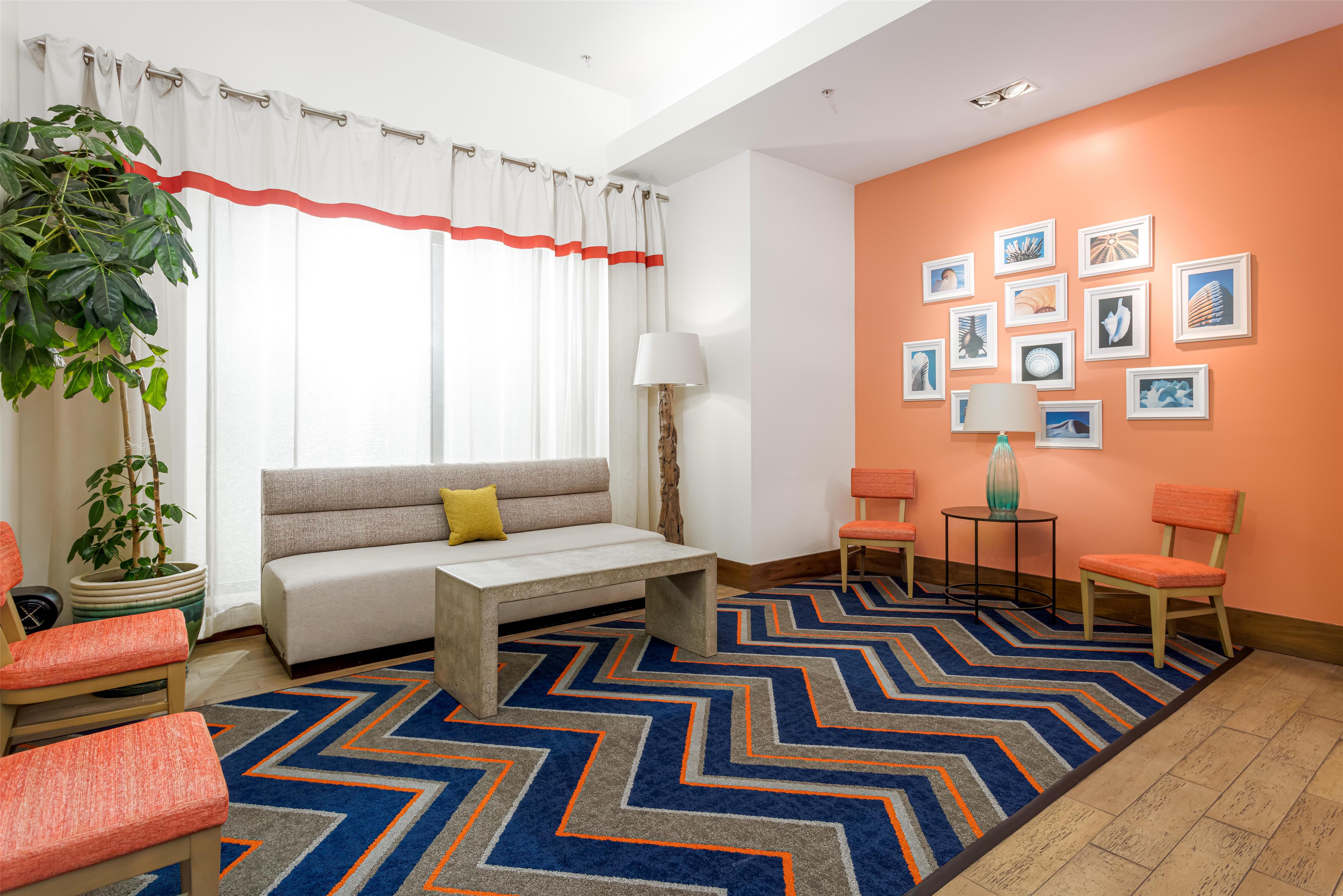 Lobby | Hampton Inn & Suites Orange Beach/Gulf Front