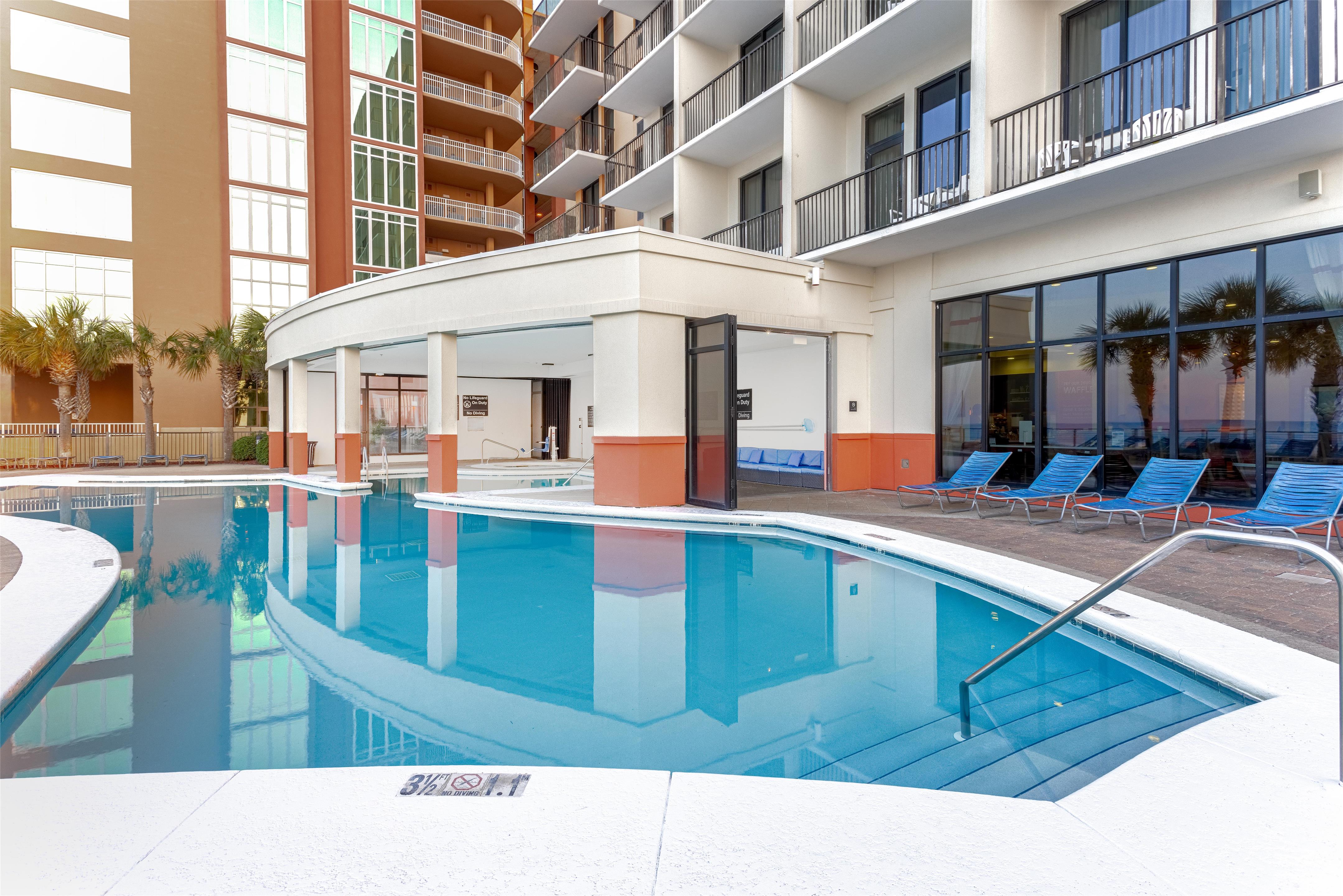 Pool | Hampton Inn & Suites Orange Beach/Gulf Front