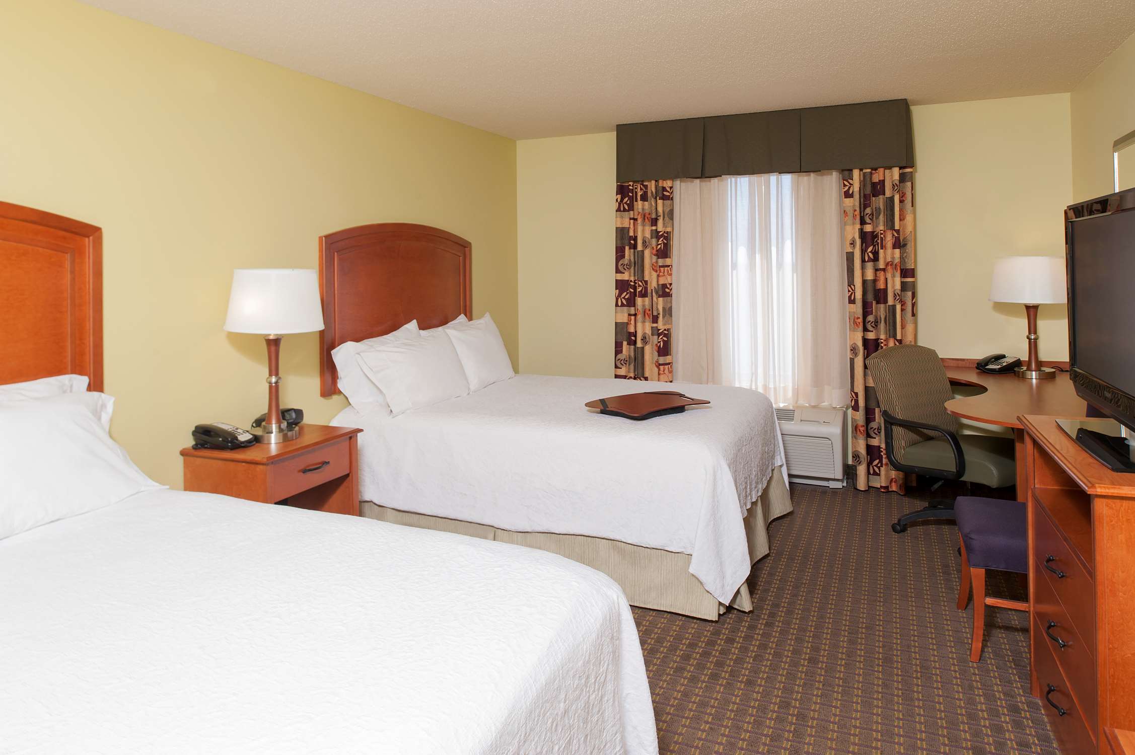Hampton Inn by Hilton MACOMB Room Type - 2 QNS HEARING ACC NOSMOK