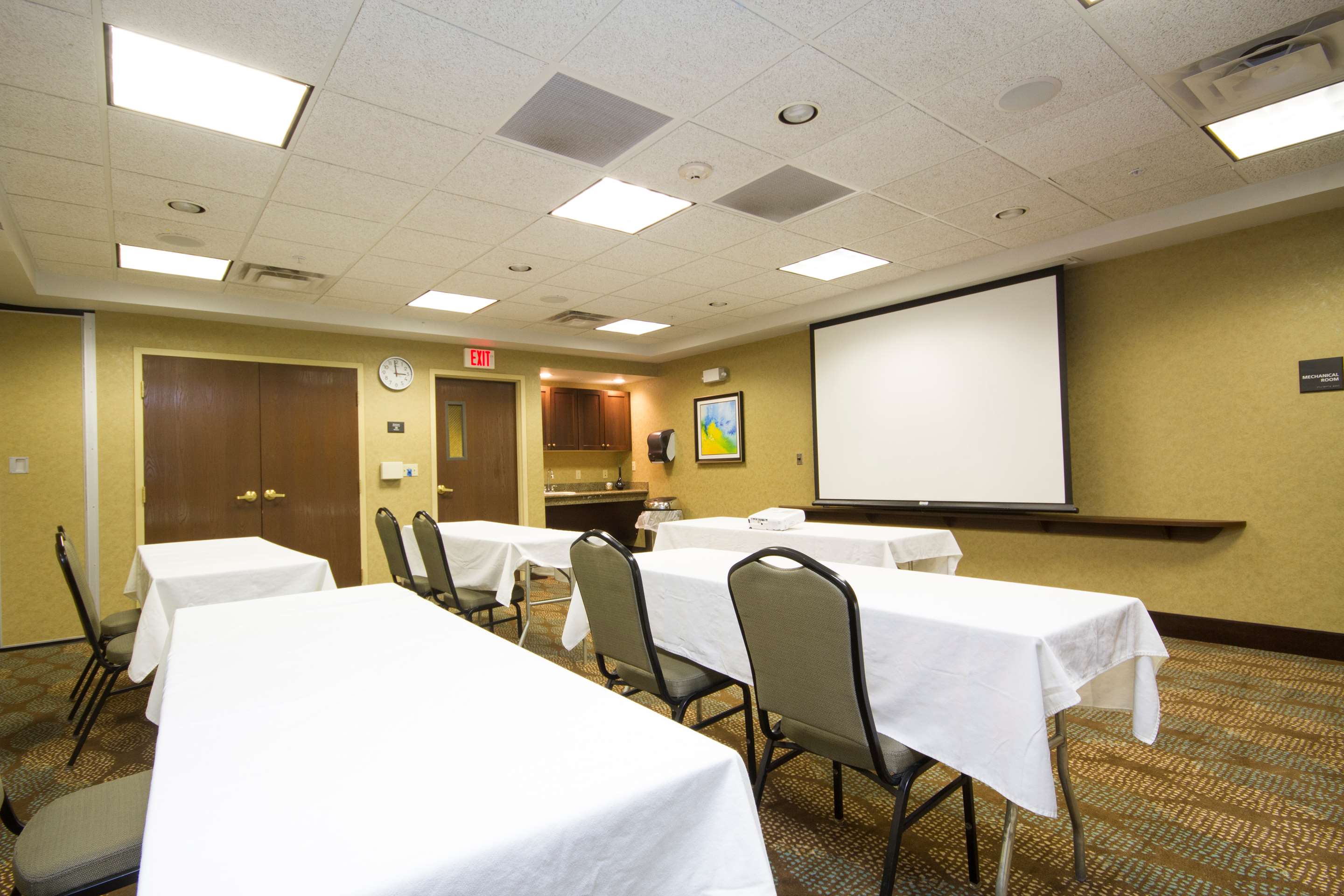 Meeting Room | Hampton Inn Marshall
