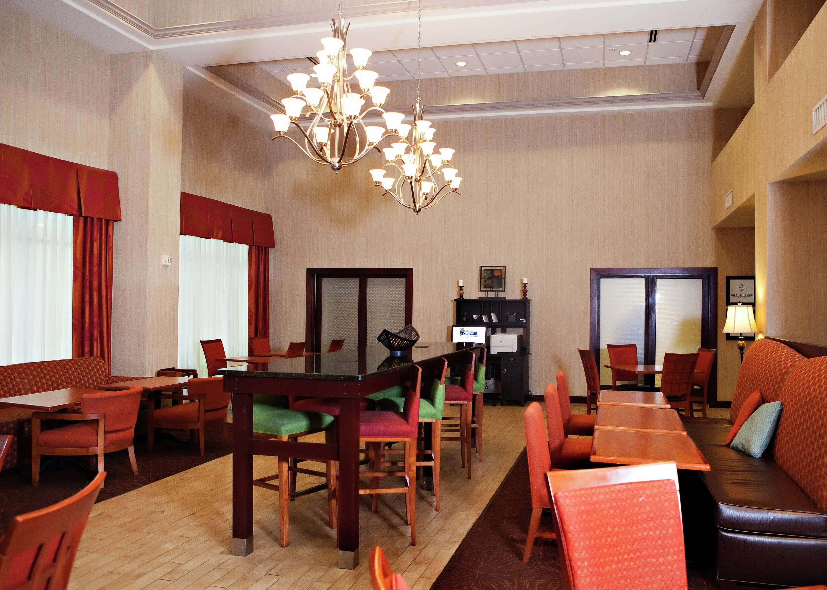 Restaurant | Hampton Inn Martin