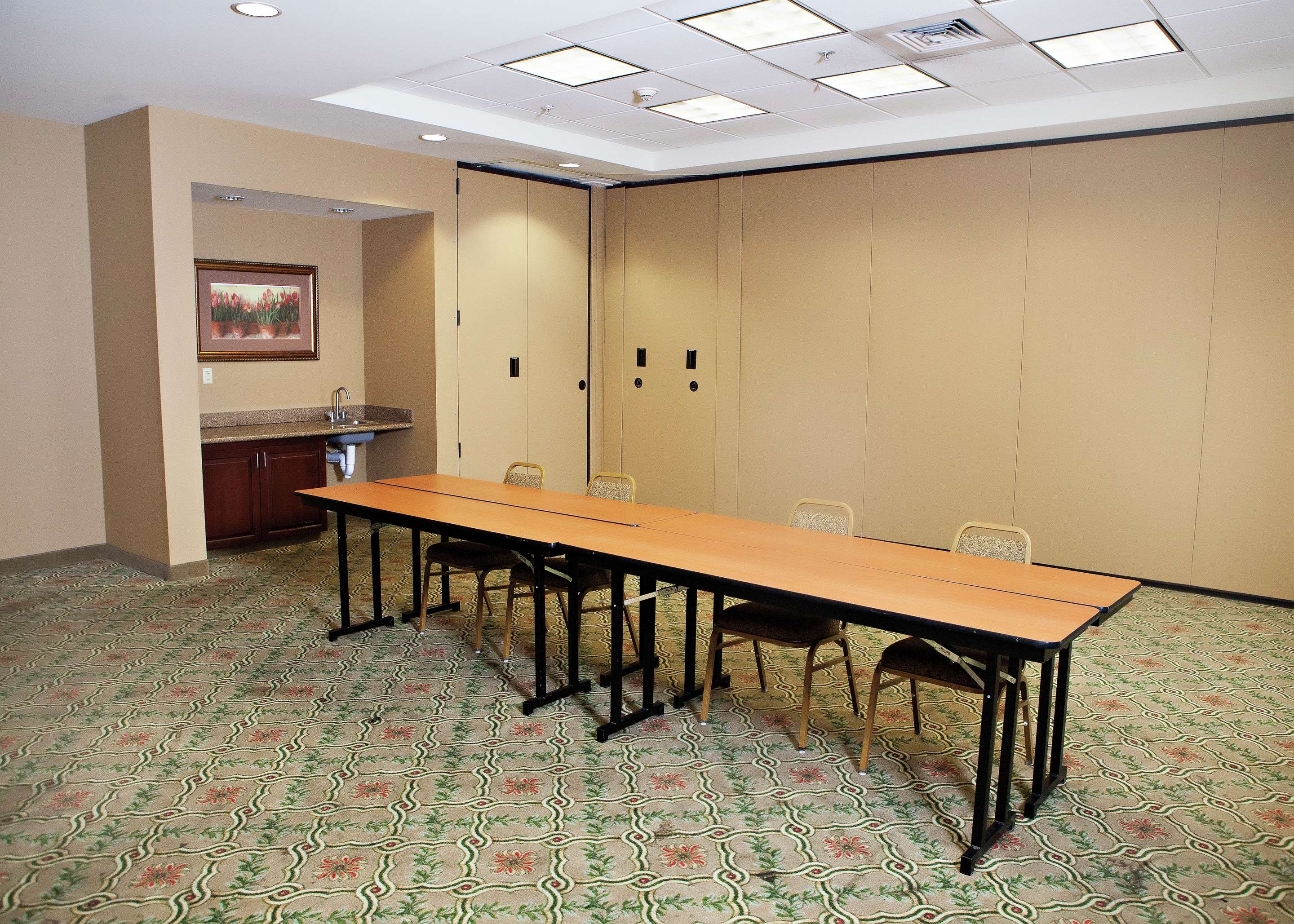 Meeting Room | Hampton Inn Martin