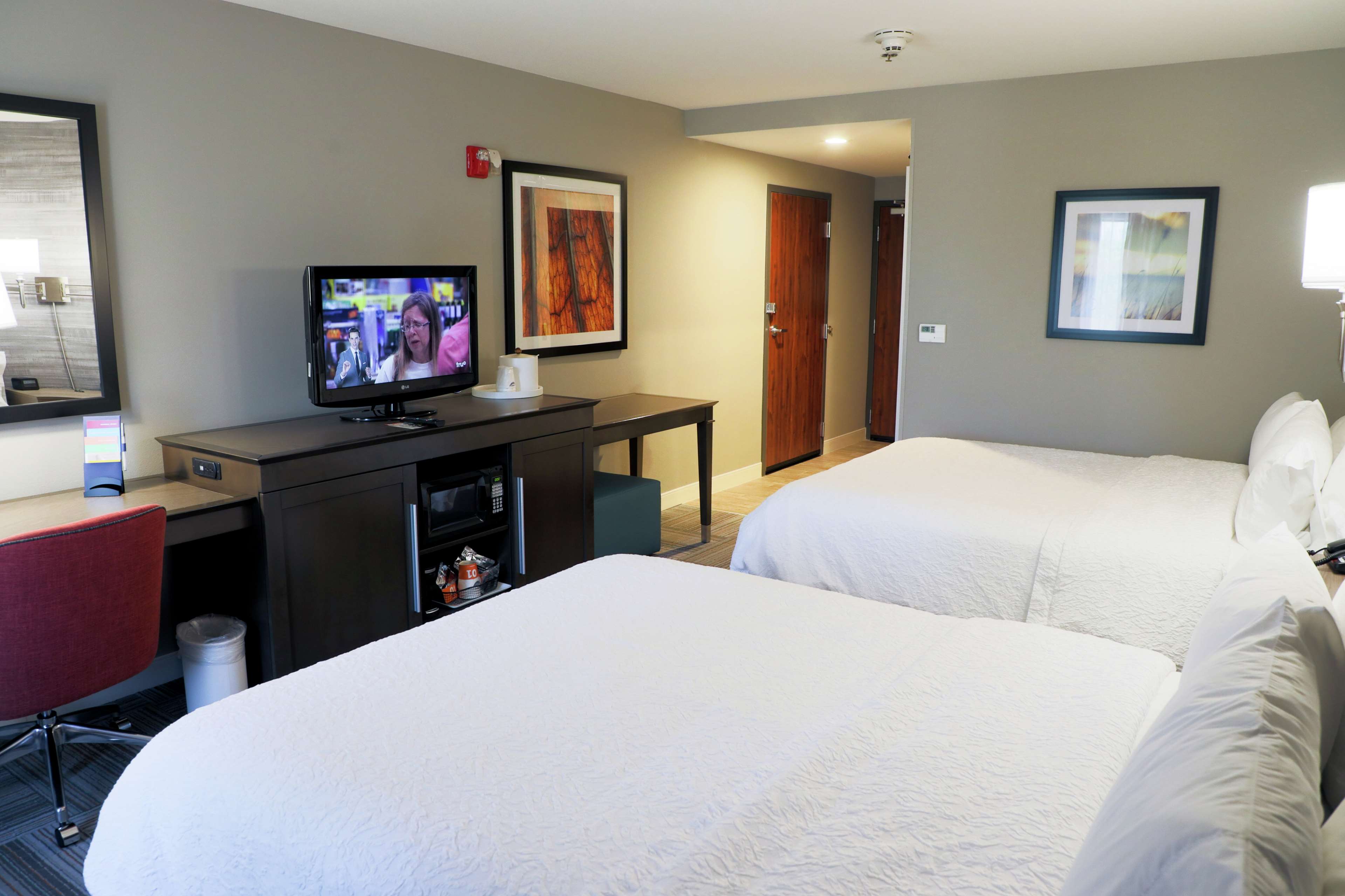 Hampton Inn by Hilton Muskogee Room Type - 2DBL MOB HEAR ACC W TUB NS