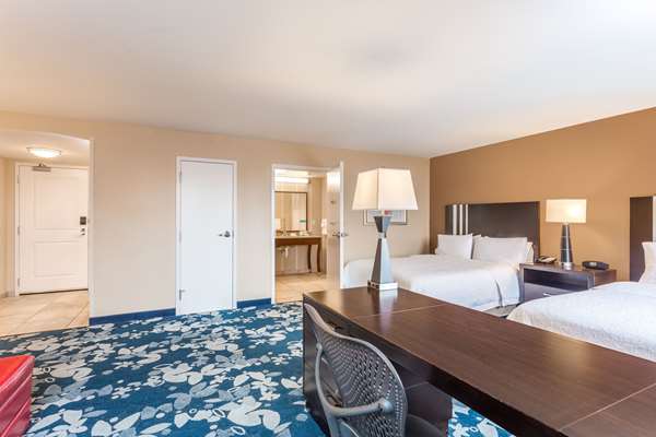  - Hampton Inn & Suites Downtown Madison