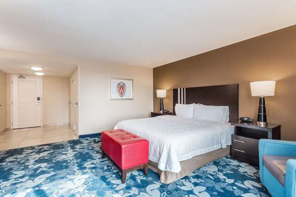 - Hampton Inn & Suites Downtown Madison